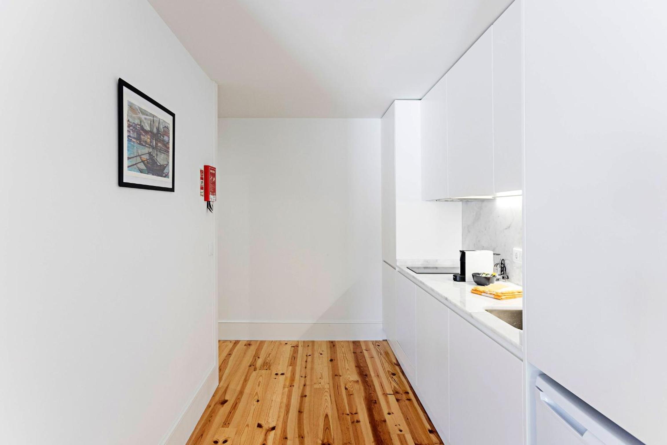 Lapa Flat in City Center by LovelyStay view 3
