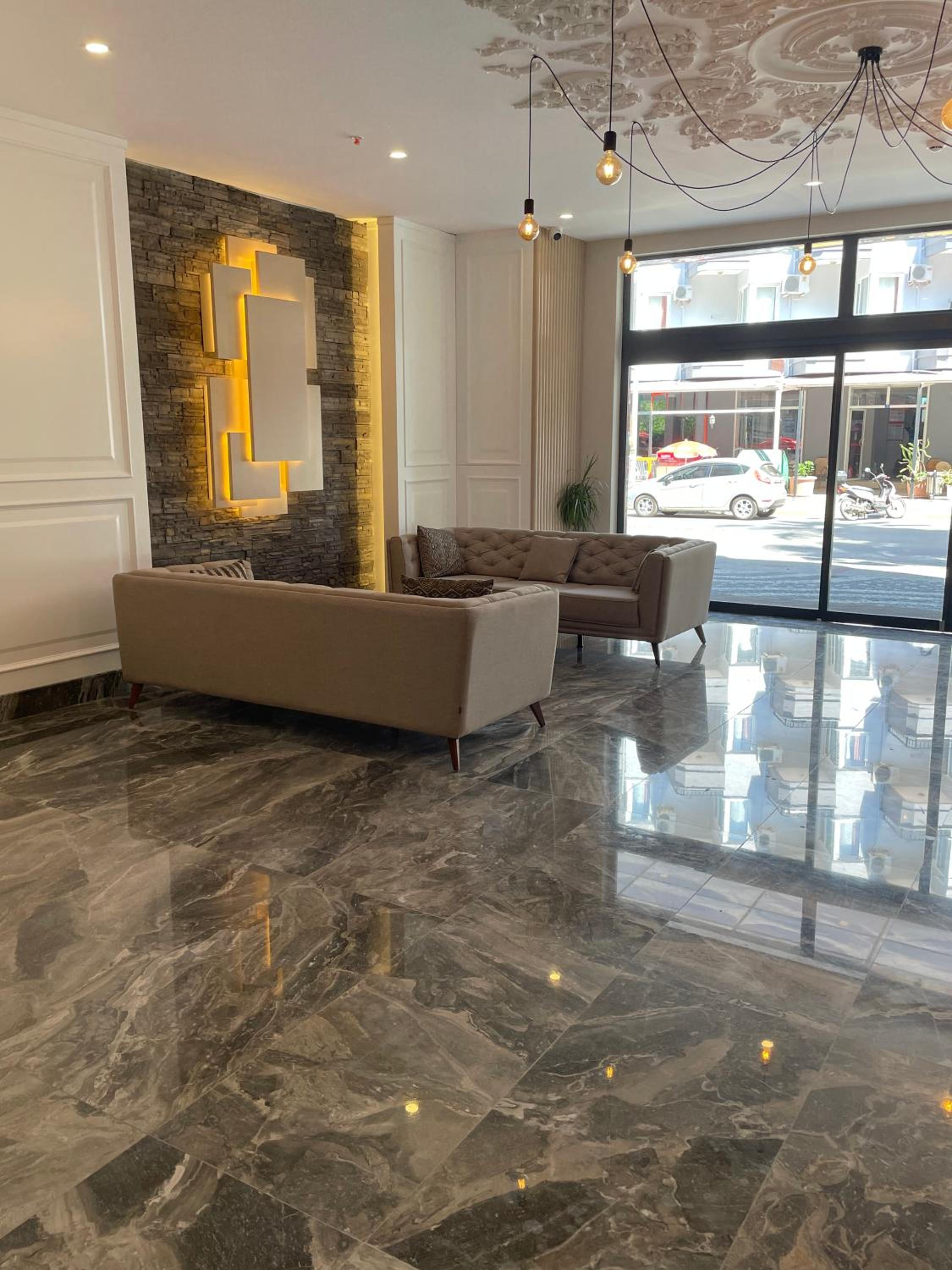 Green Garden City Luxury Apartments - Image 14