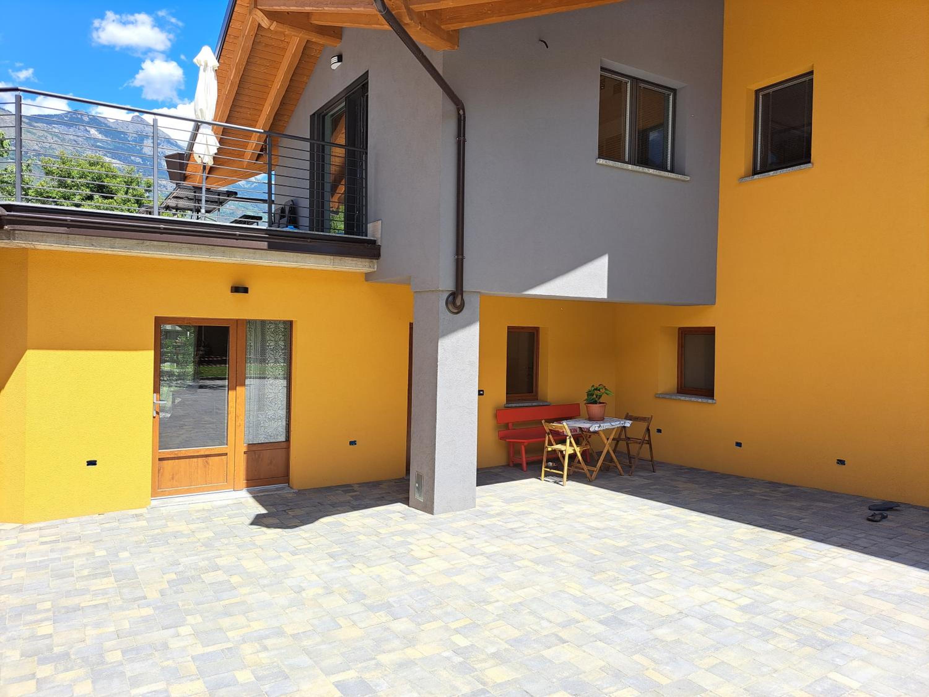 Photo 8
