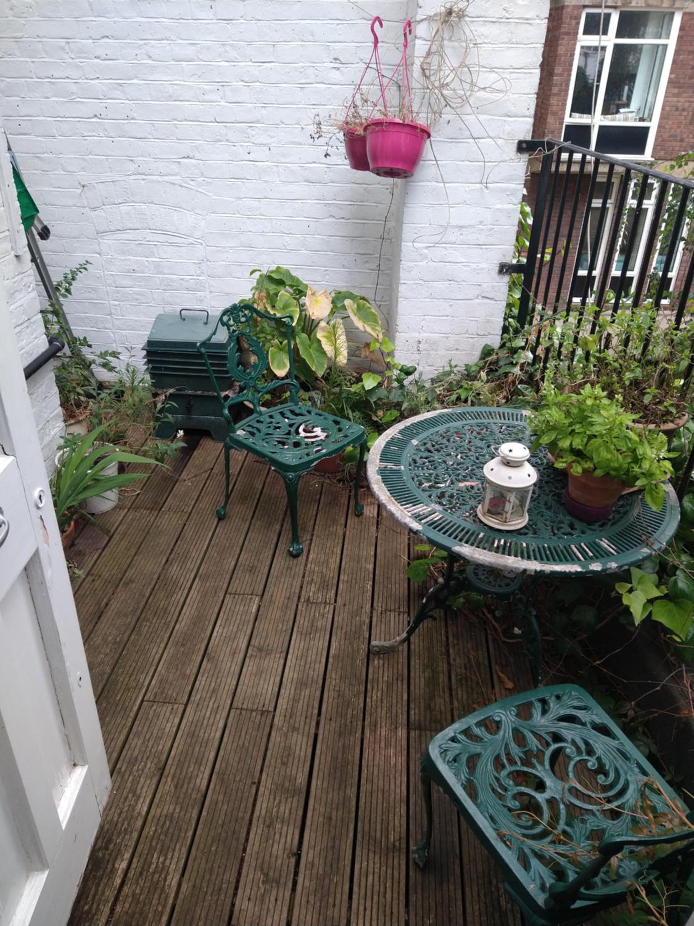 balcony