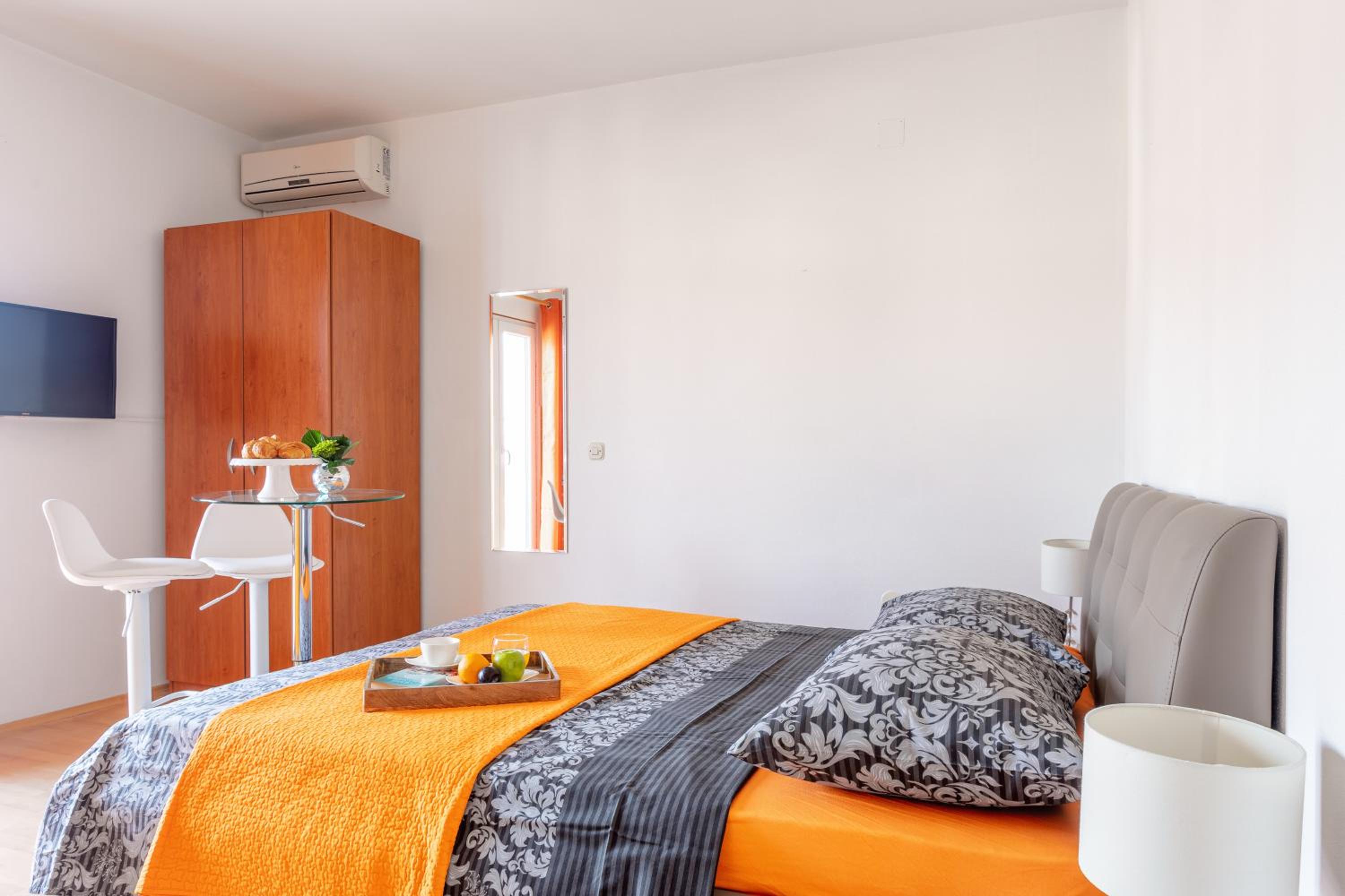 Apartments Dobrila