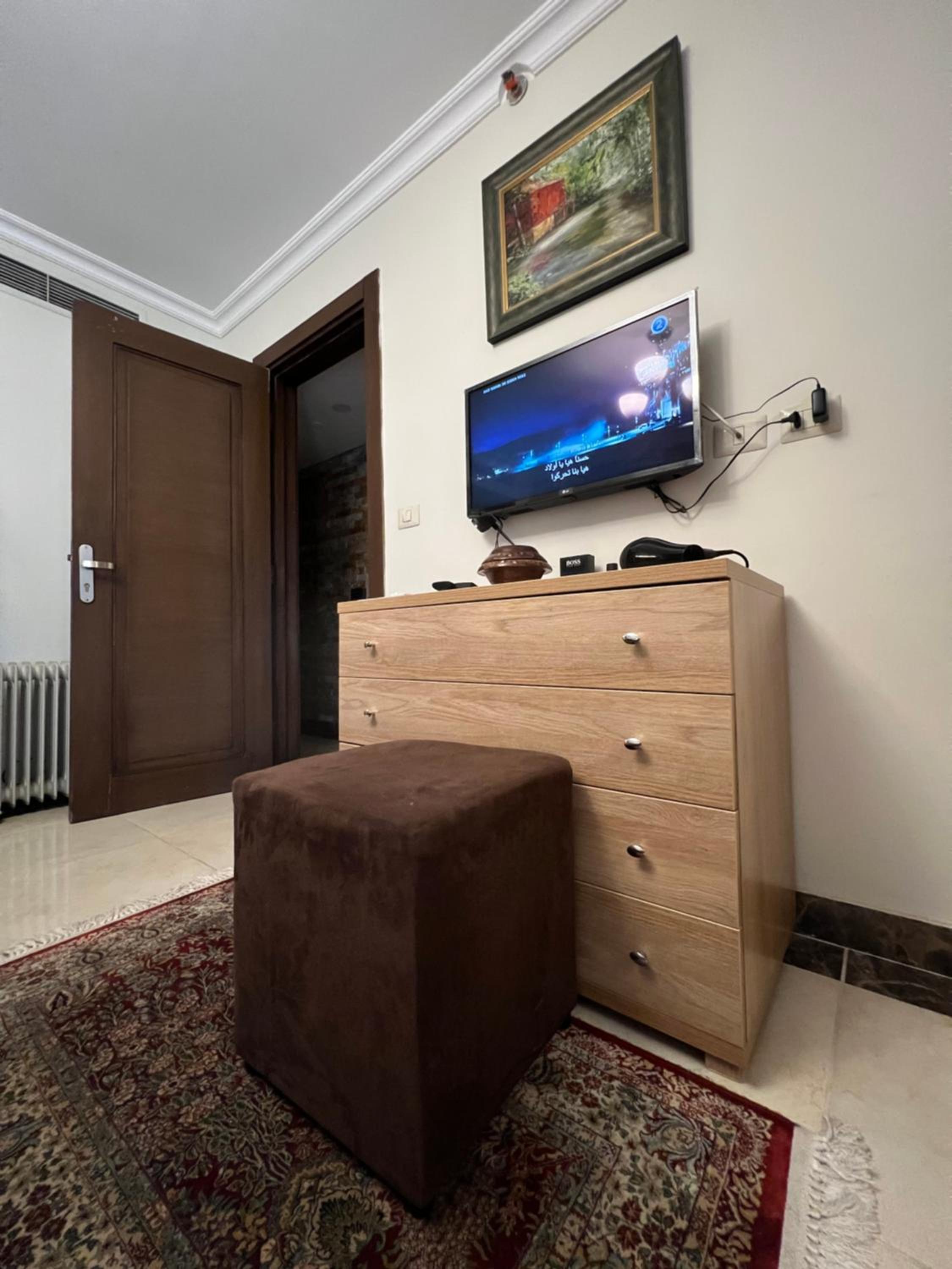 Elegant duplex with pool frontAUC