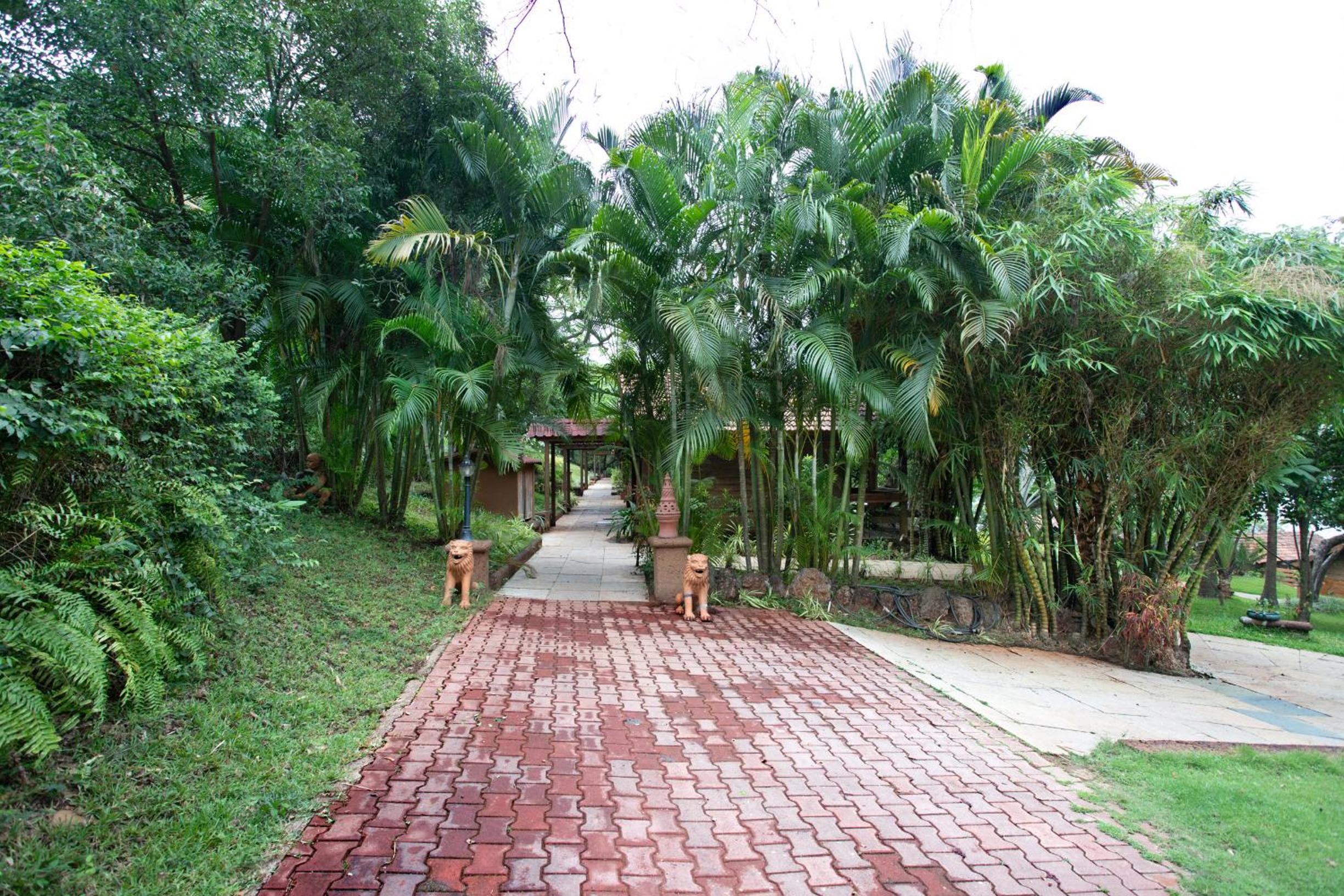 Stone Water Eco Resort