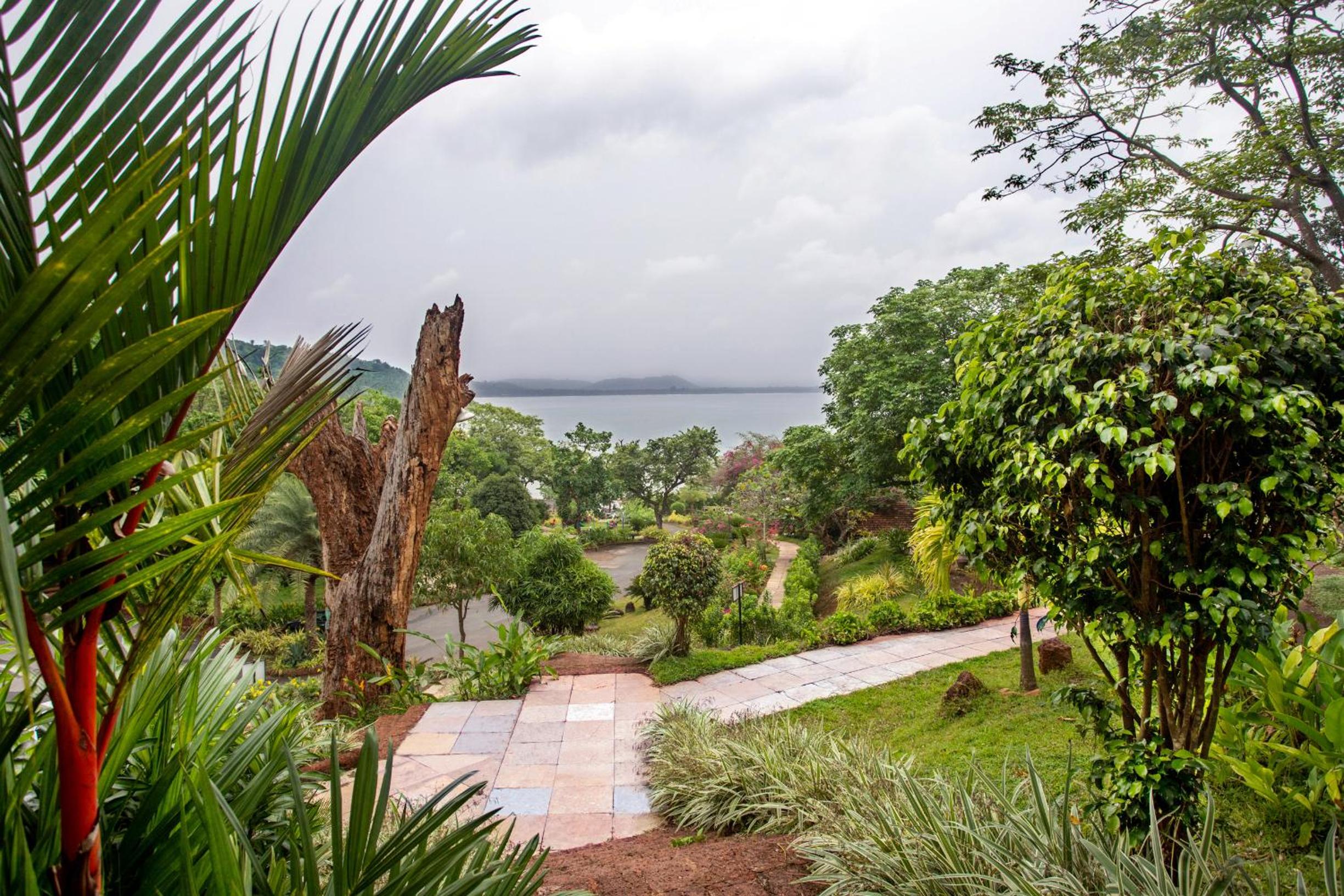 Stone Water Eco Resort