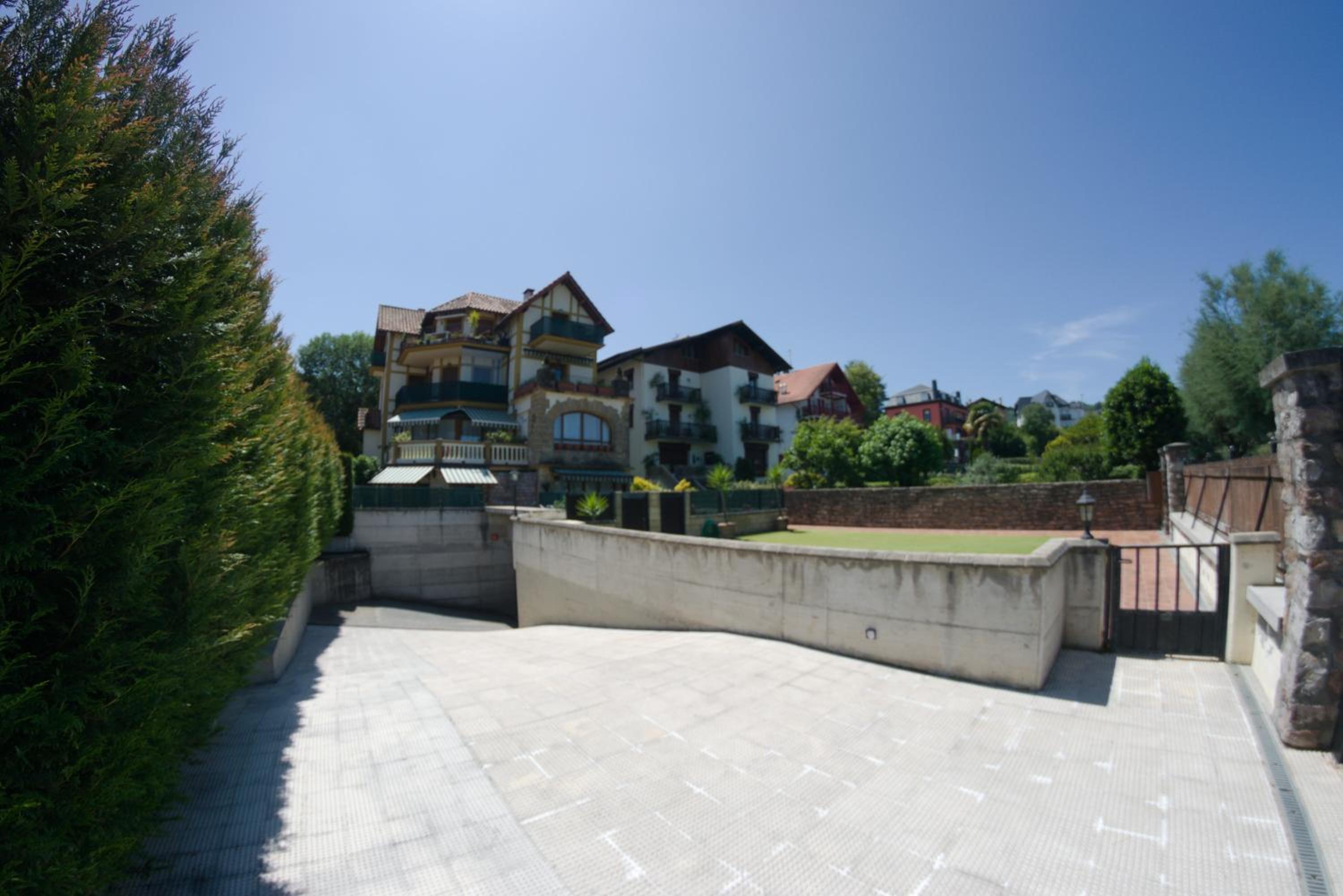 Photo 43