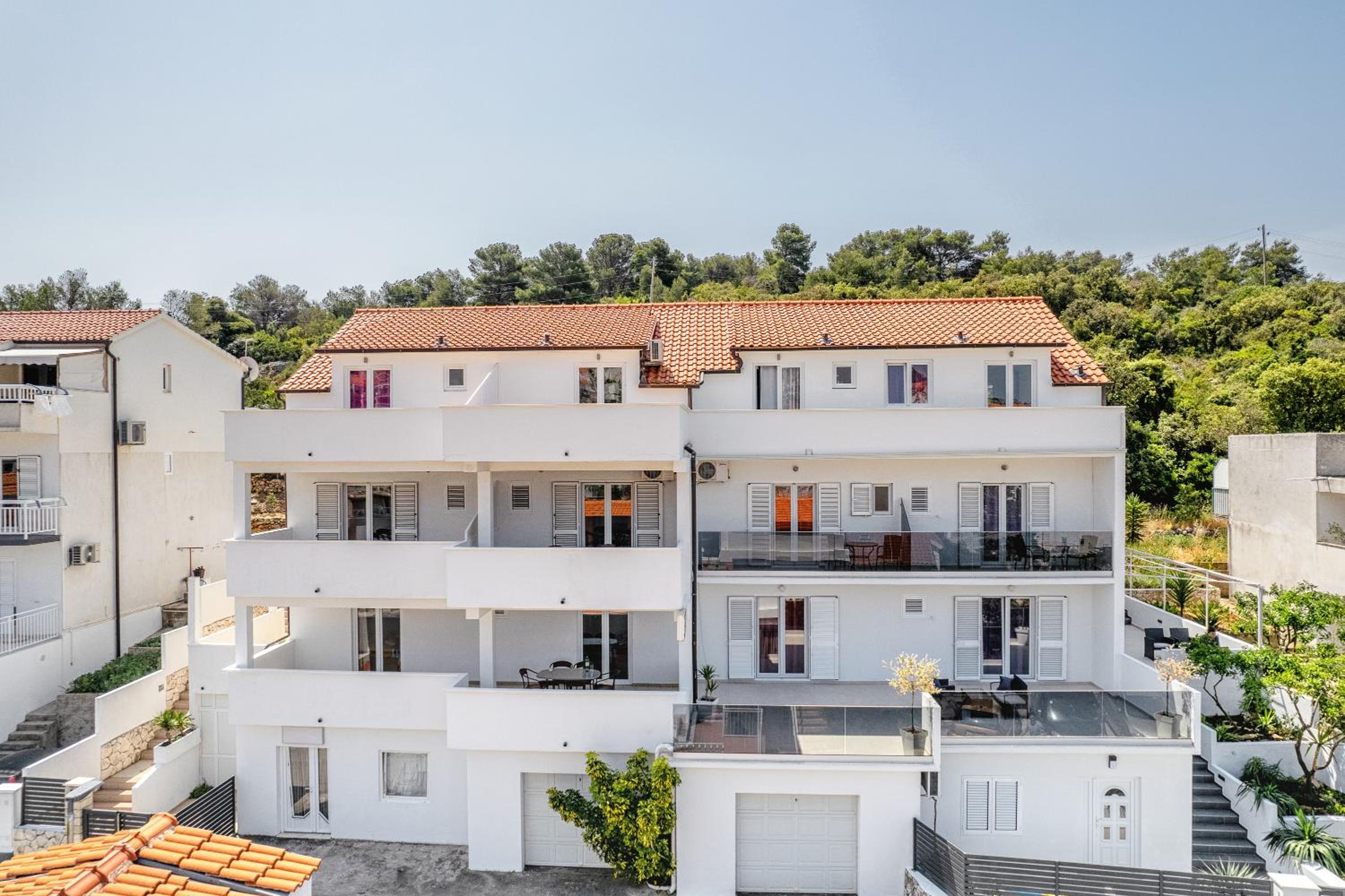 Hotel Apartments Dobrila - Image 1