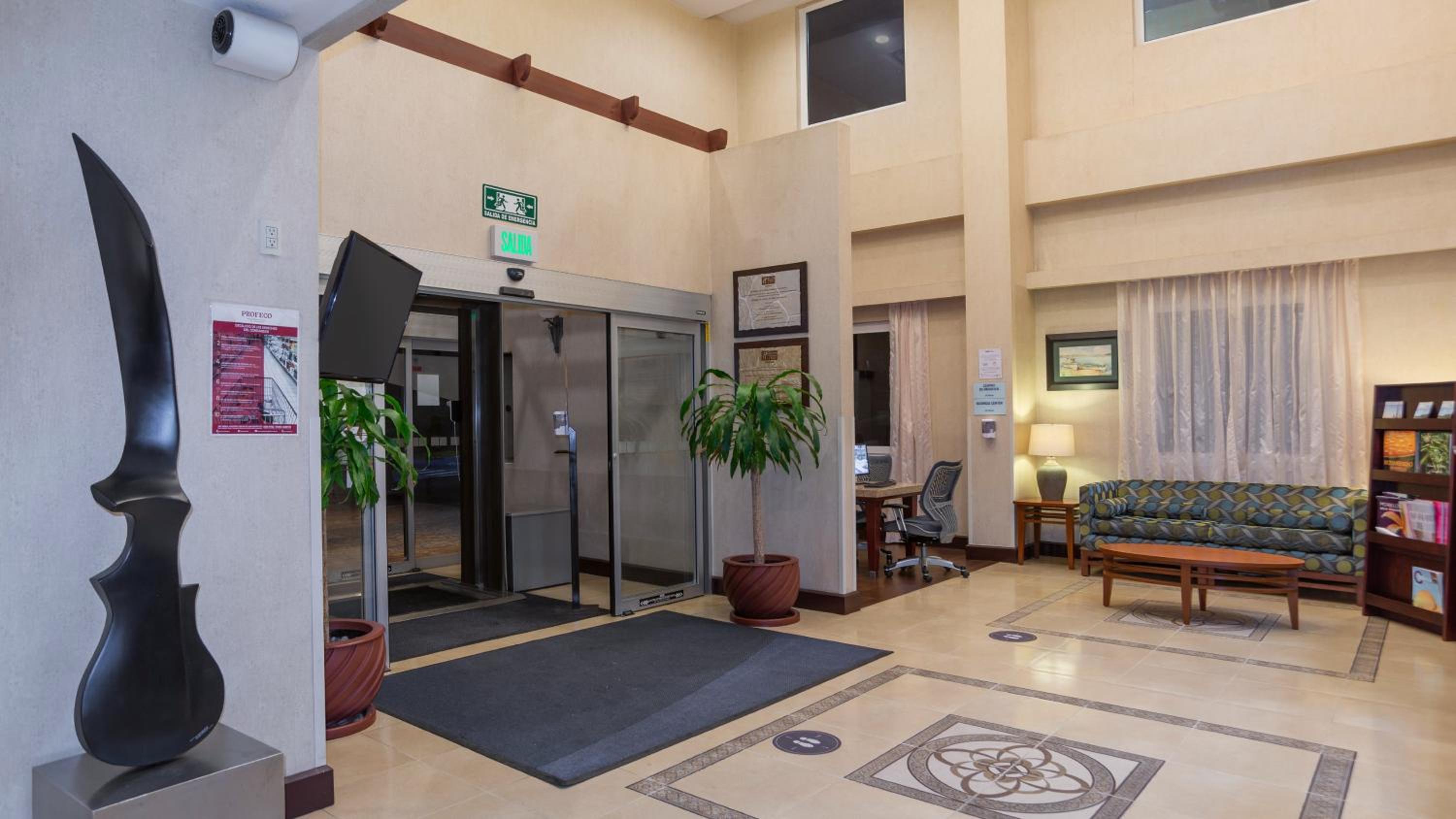 Holiday Inn Express & Suites Cuernavaca by IHG