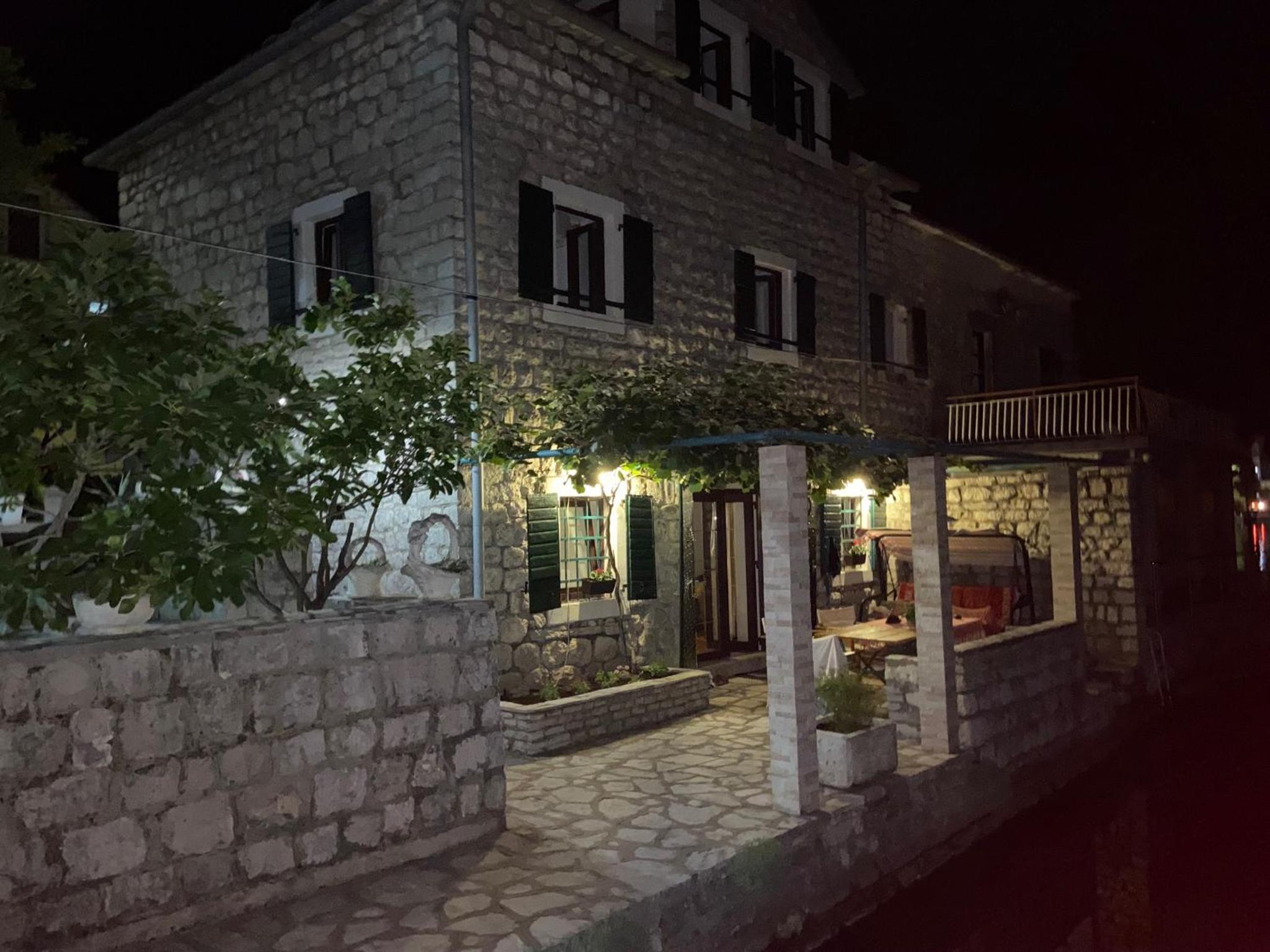 Photo 47