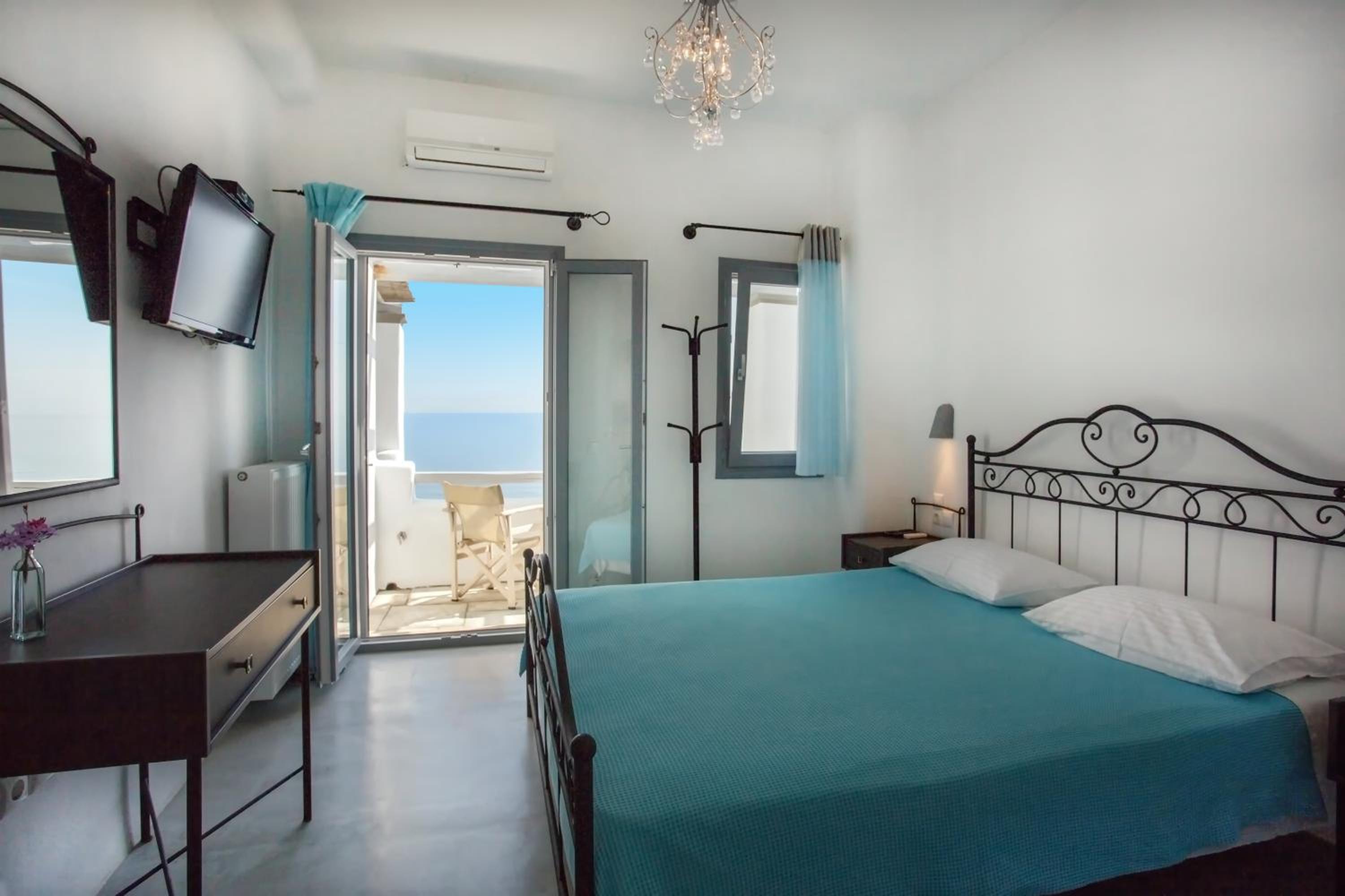Ianthi Boutique Guesthouses Skyros view 3