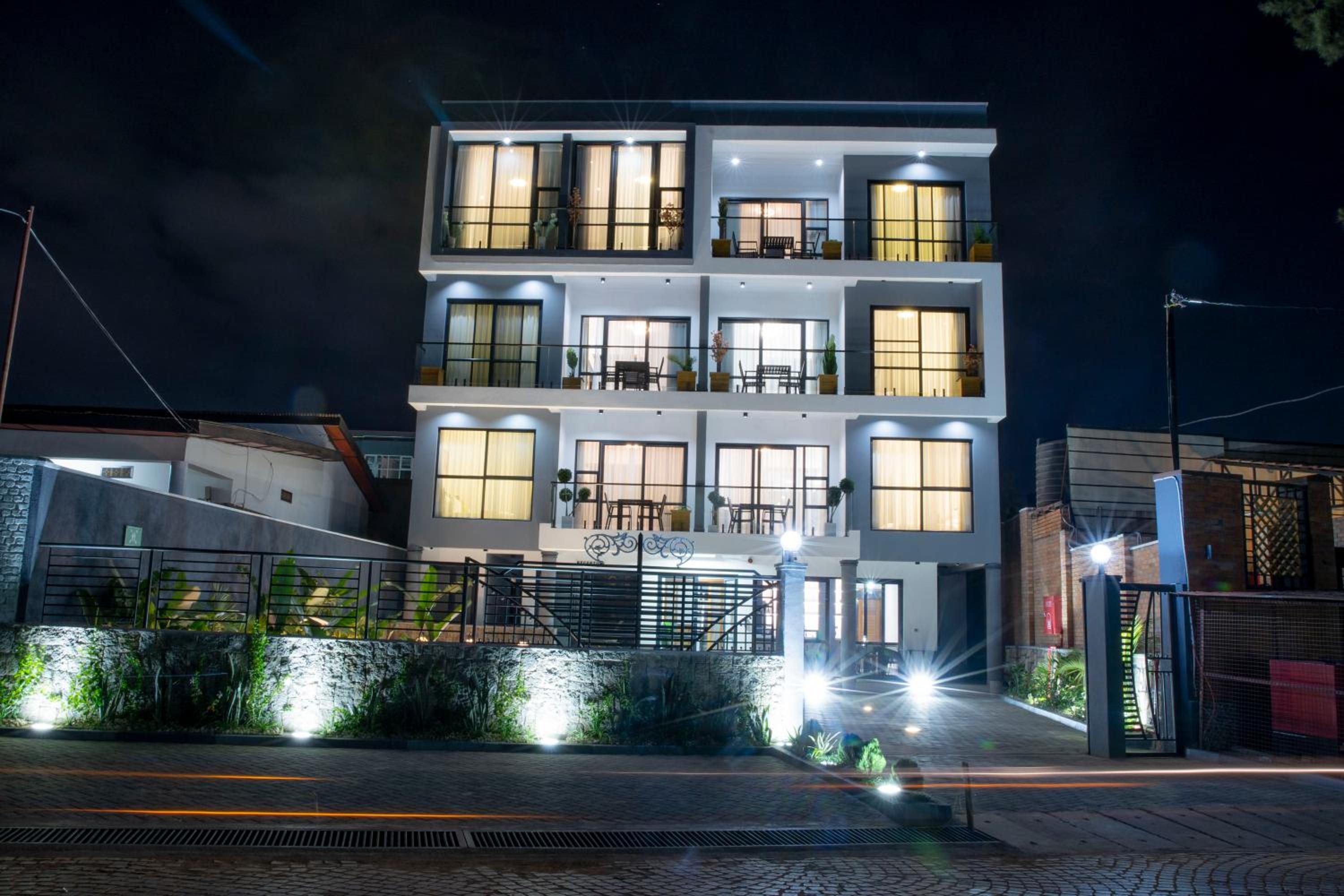 Rose Hotel