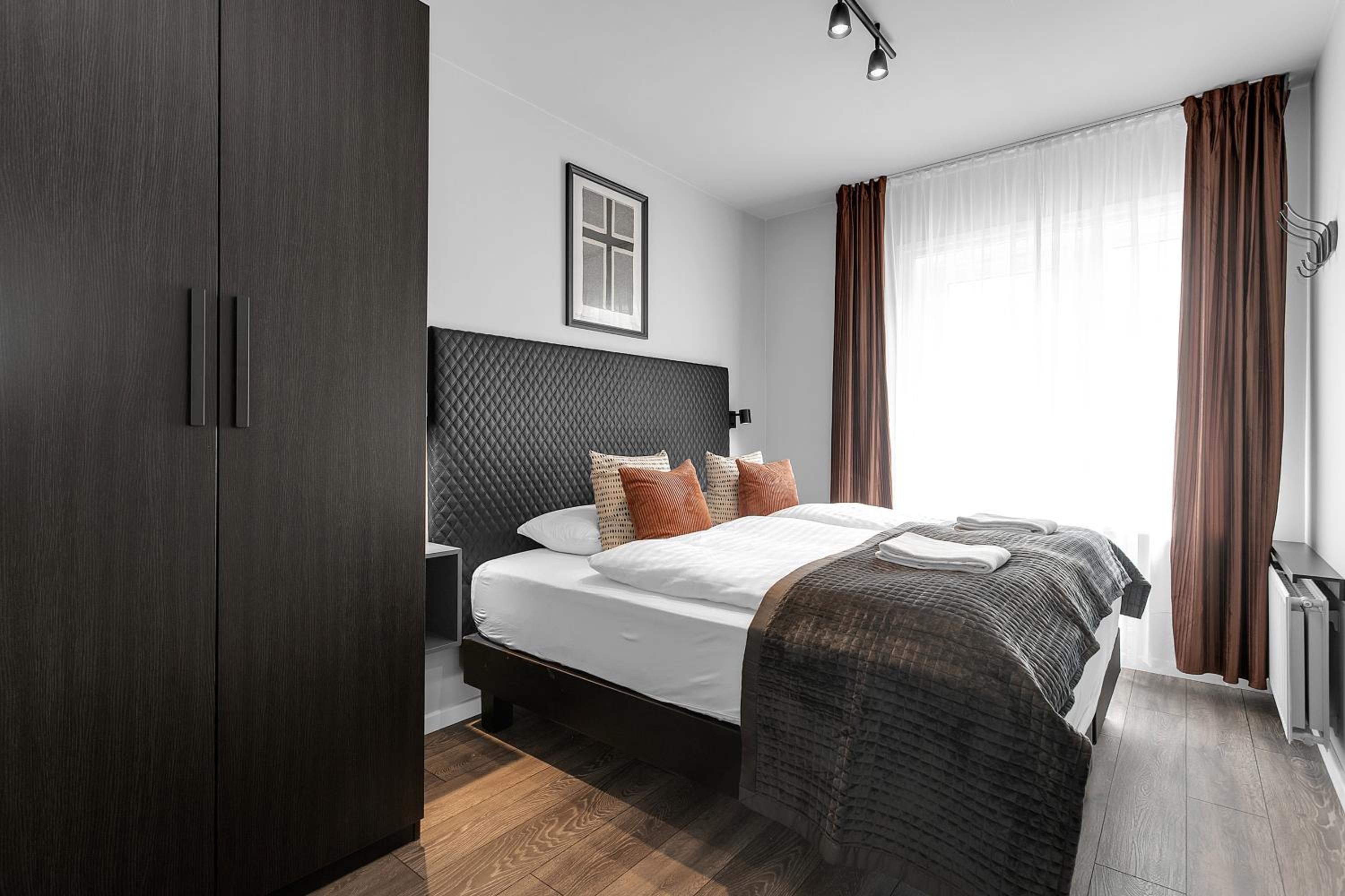 Baldur Apartments