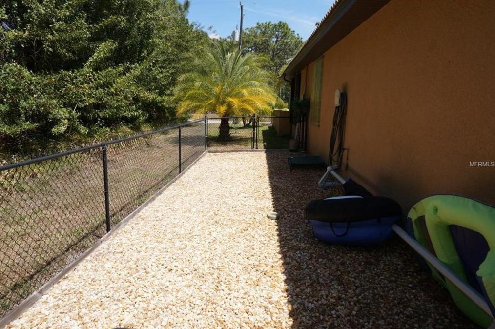 Paradise - 3 Bedroom Private Villa with Heated Pool - Property Image 4