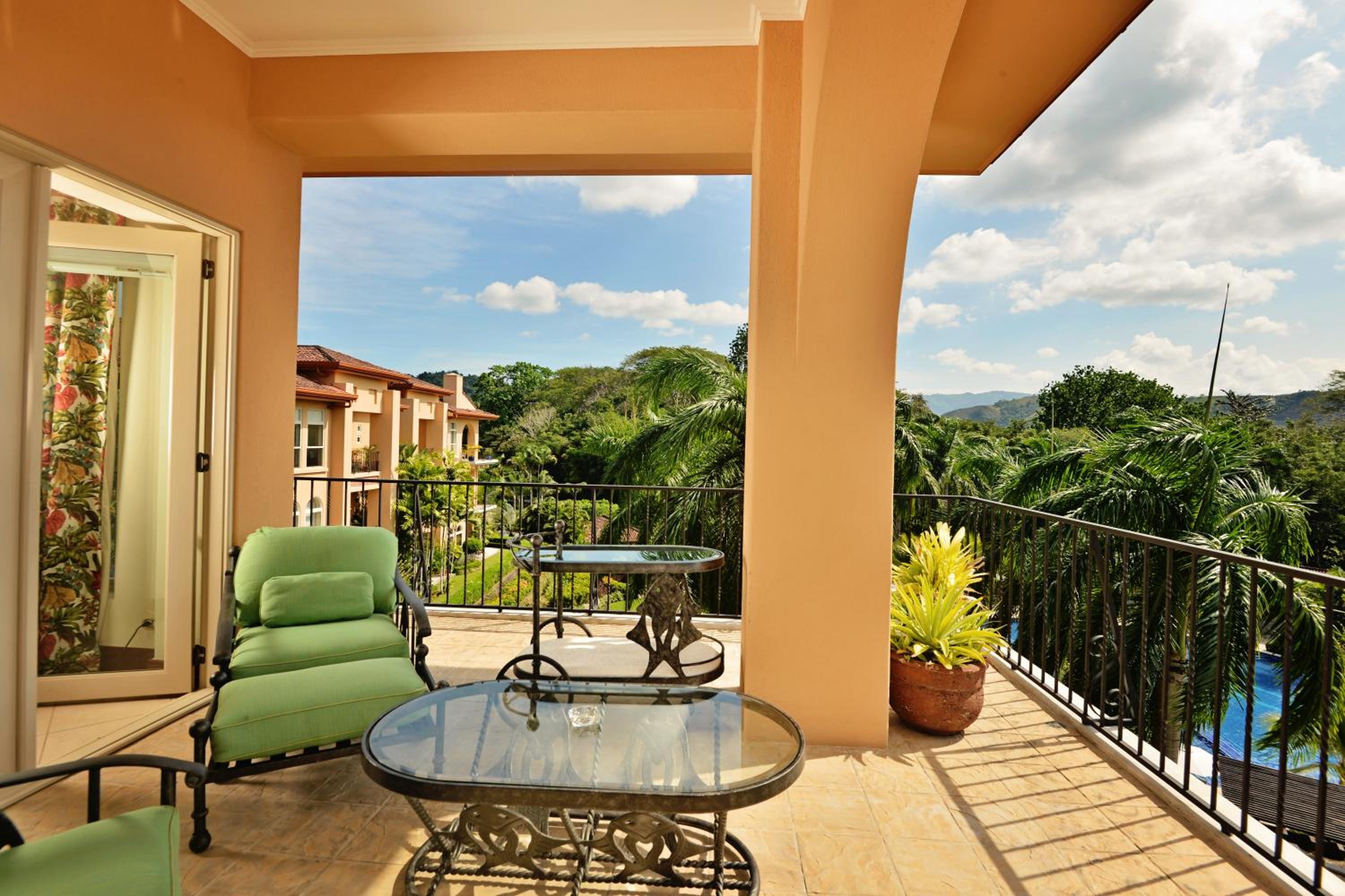 Bella Vista 4B 3 bdrs ocean view in Los Suenos
