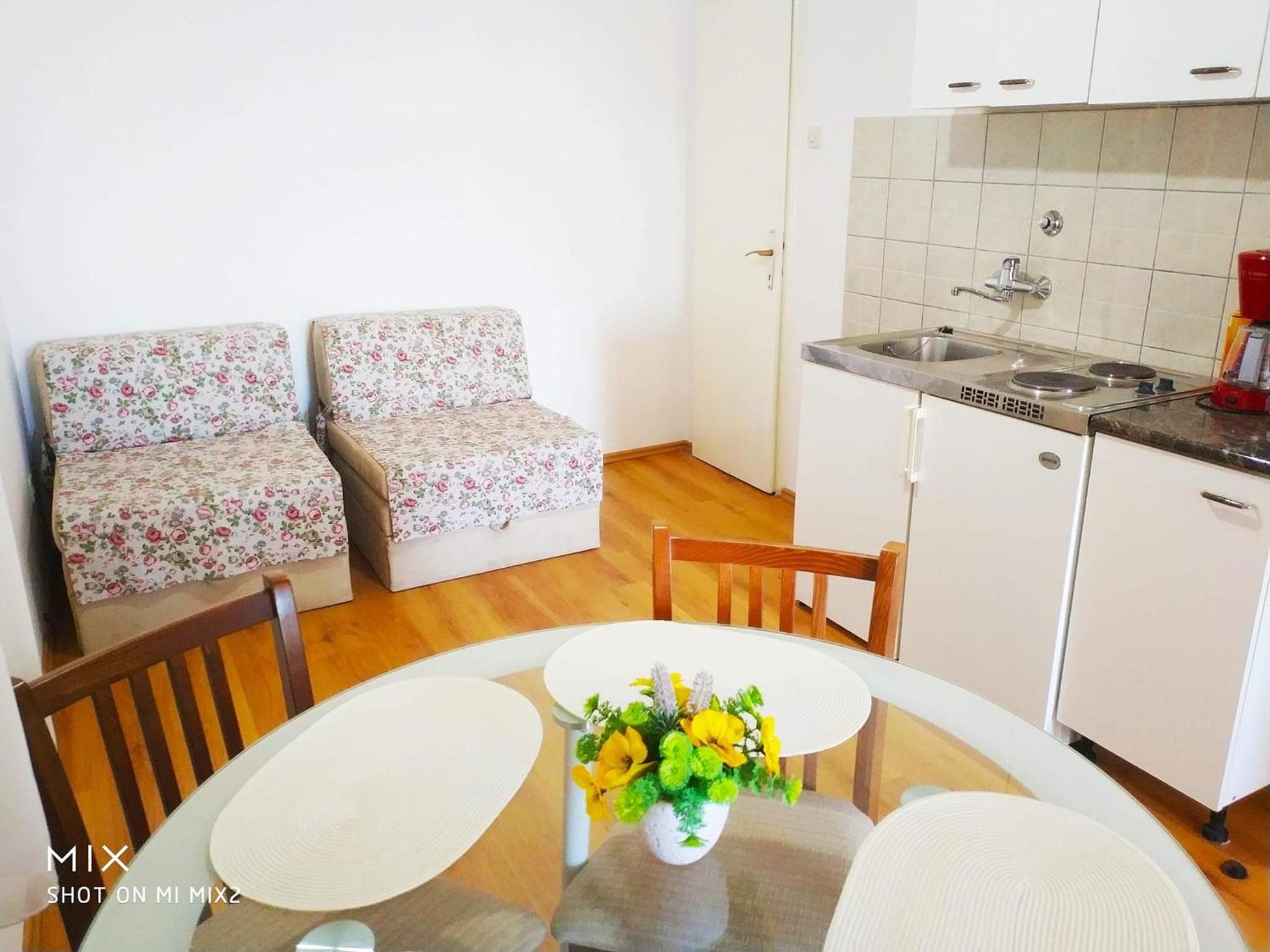 Apartments & Rooms Čakelić