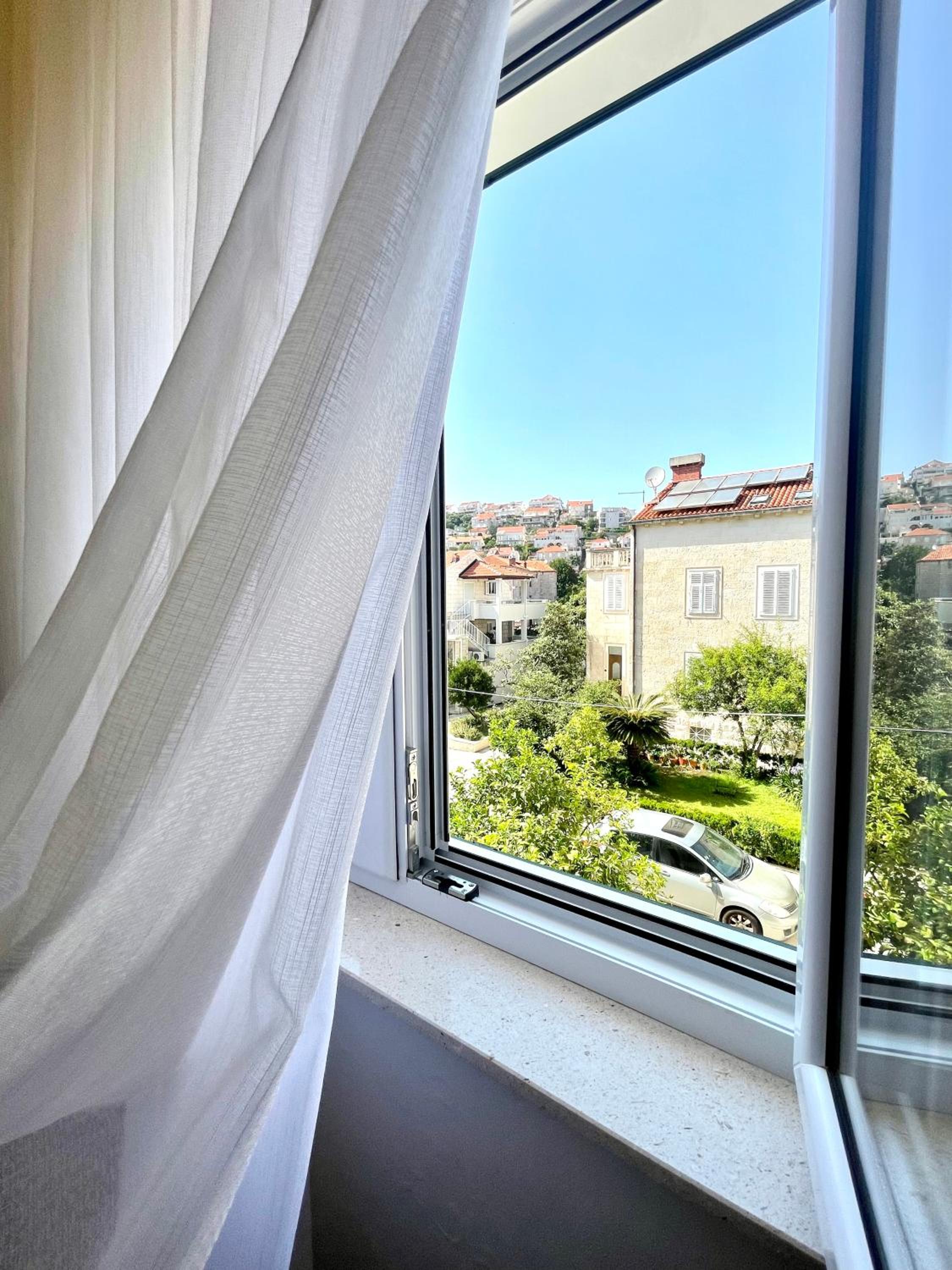 Mangio Dubrovnik Silver