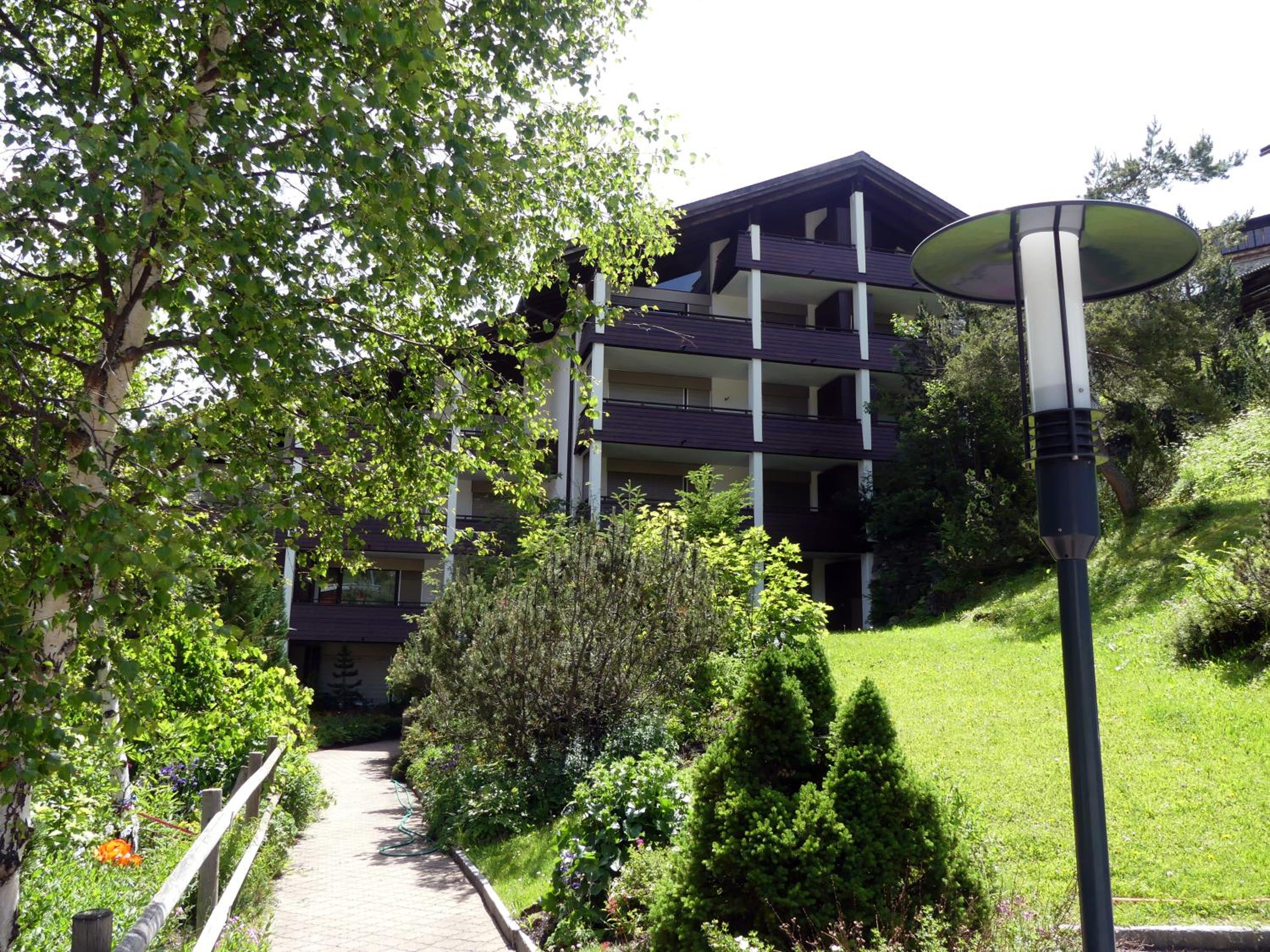 Hotel Arosa Brueggli B02 - Image 1