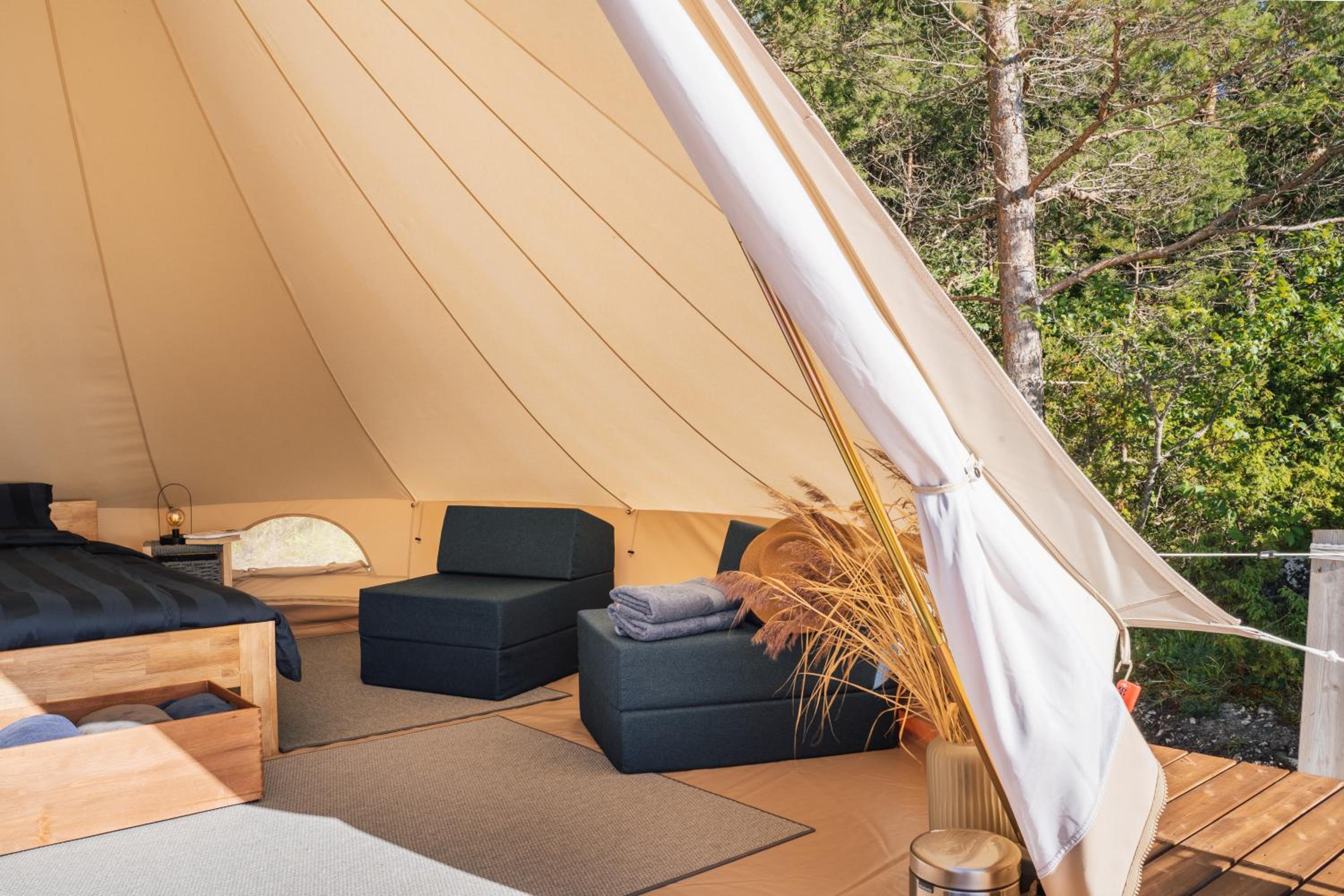 Mönus Paik Glamping