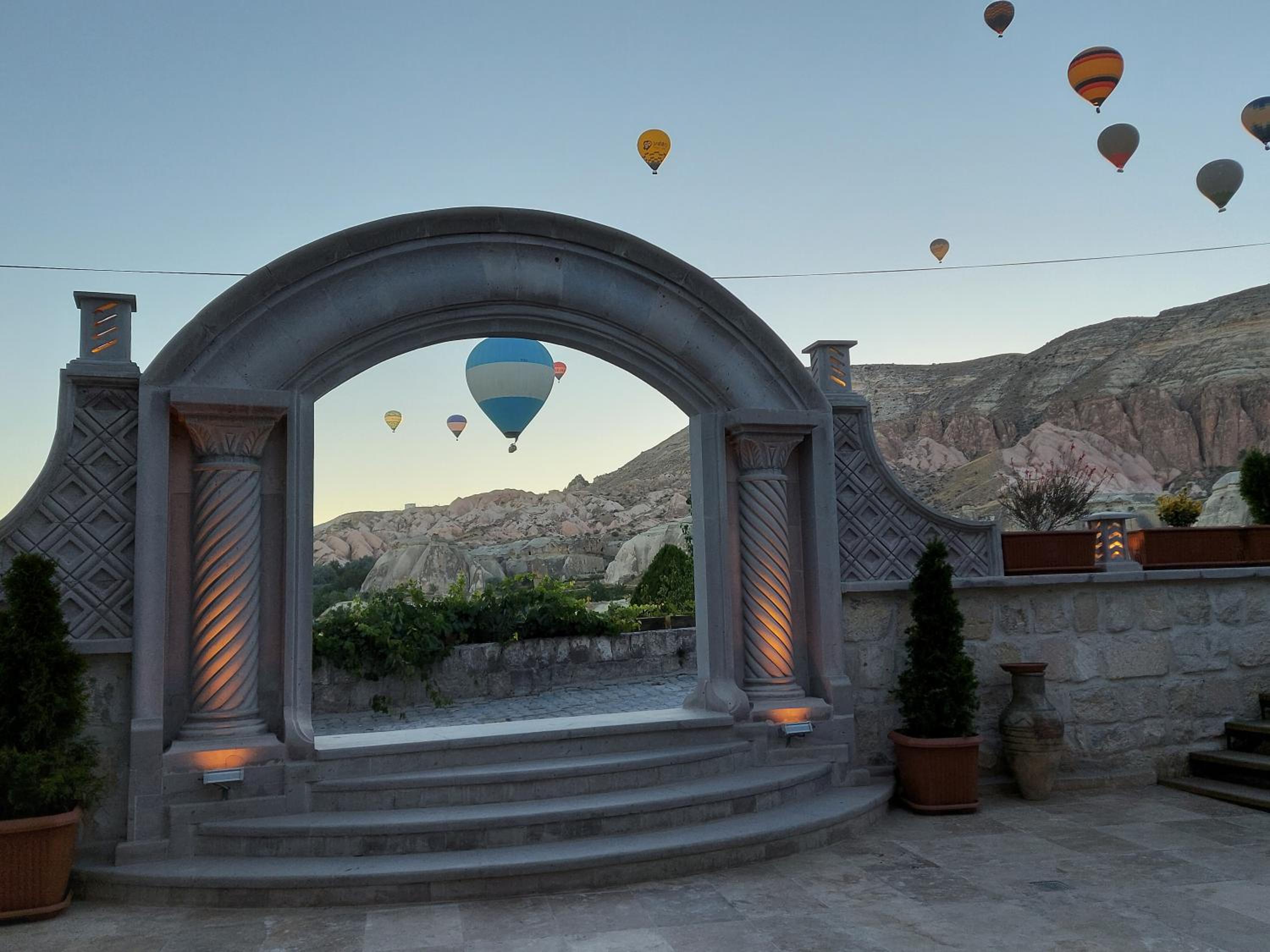 Underground Cave Suites Hotel - Image 20