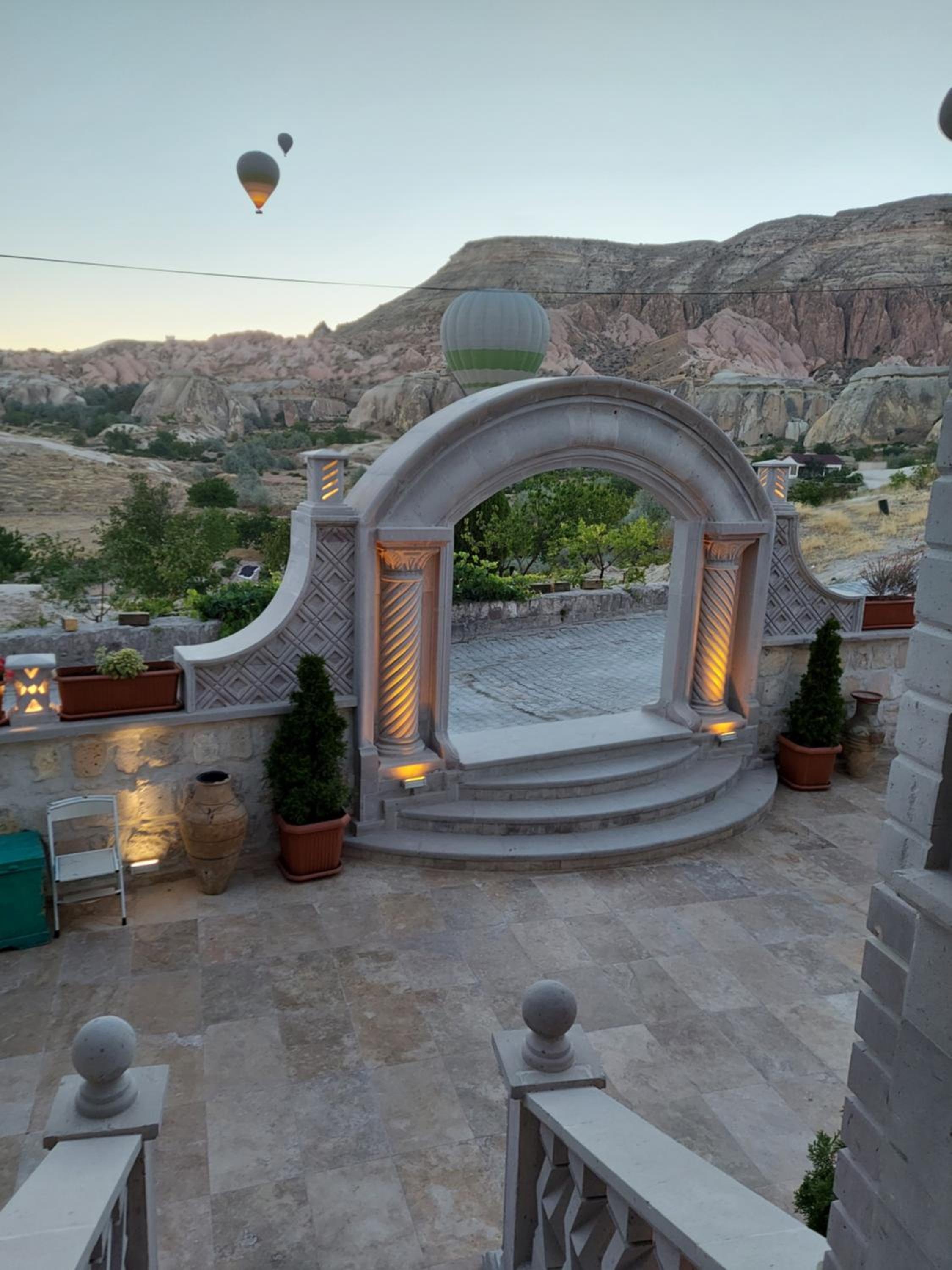 Underground Cave Suites Hotel - Image 95