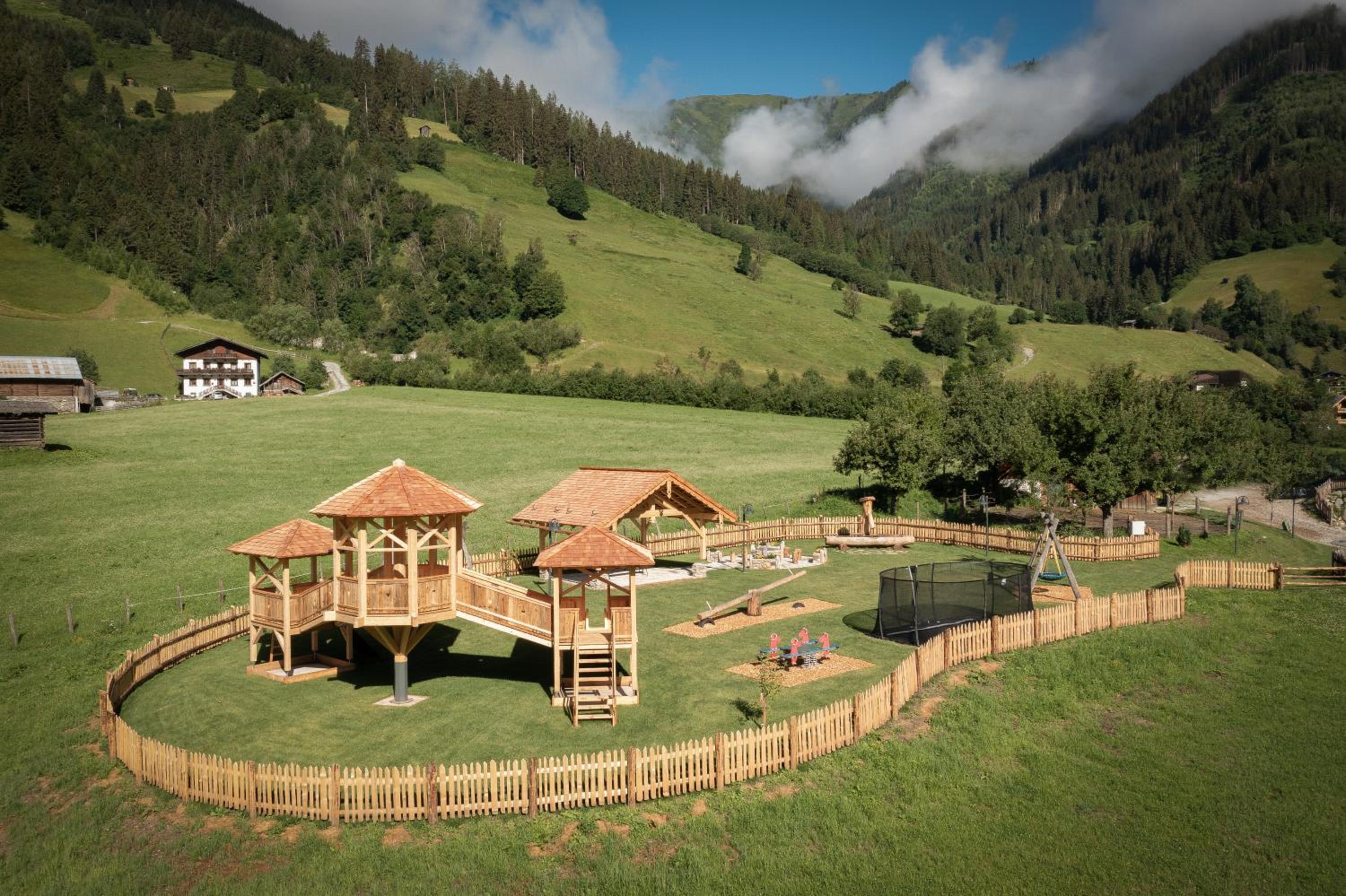 Schmiedhof Gut view 3