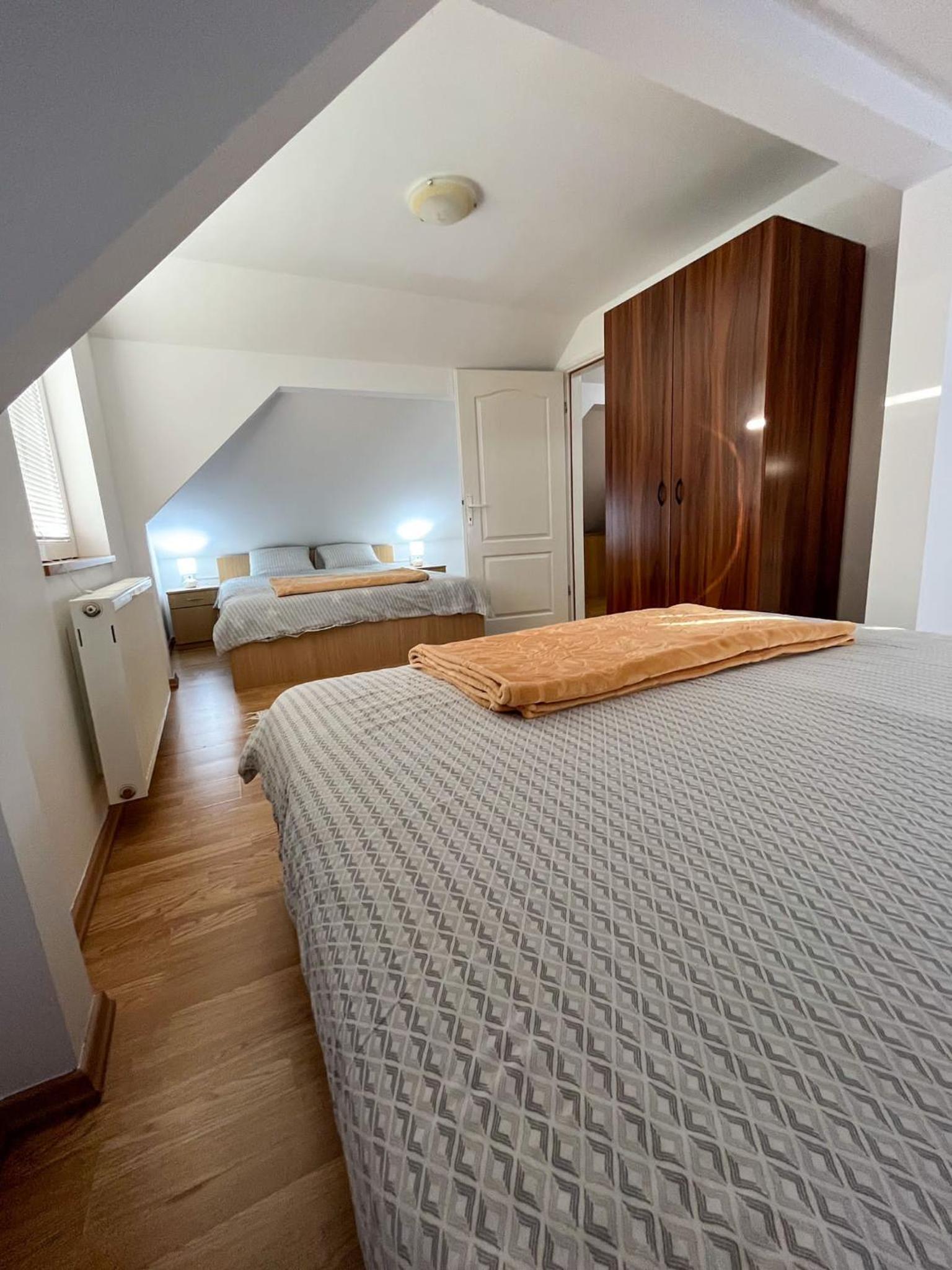 Apartmani Djokić sa bazenom view 4