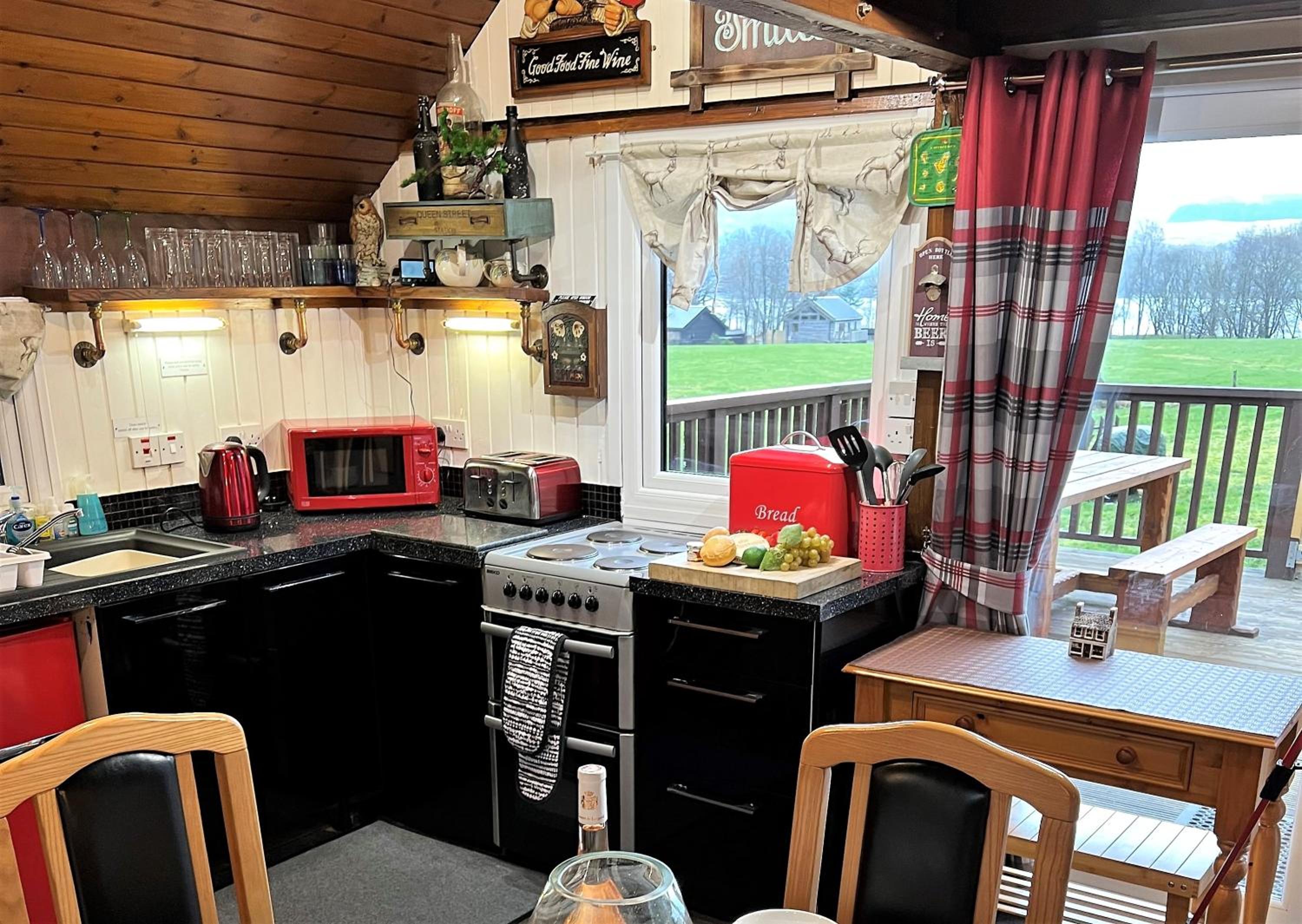Iona Lodge view 3