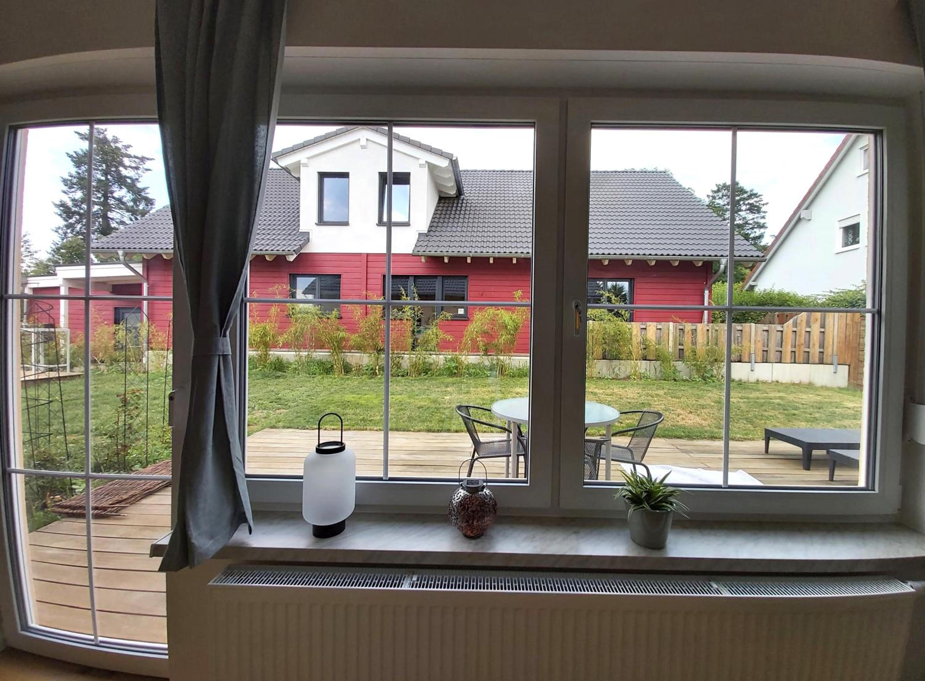 Ferienwohnung mit Terrasse am Rosengarten
