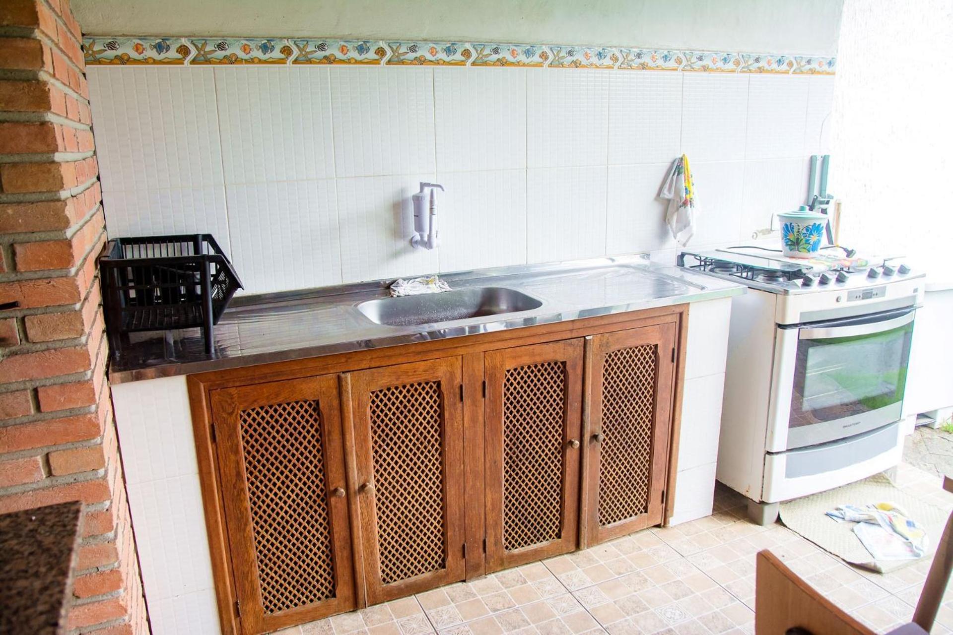 Casa c Piscina e Churrasq na Praia da Boraceia SP