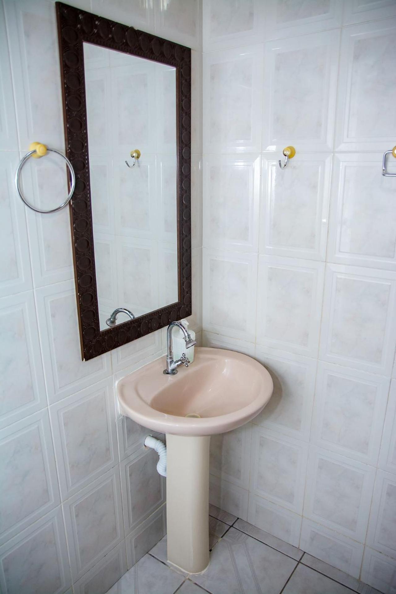 Casa c Piscina e Churrasq na Praia da Boraceia SP