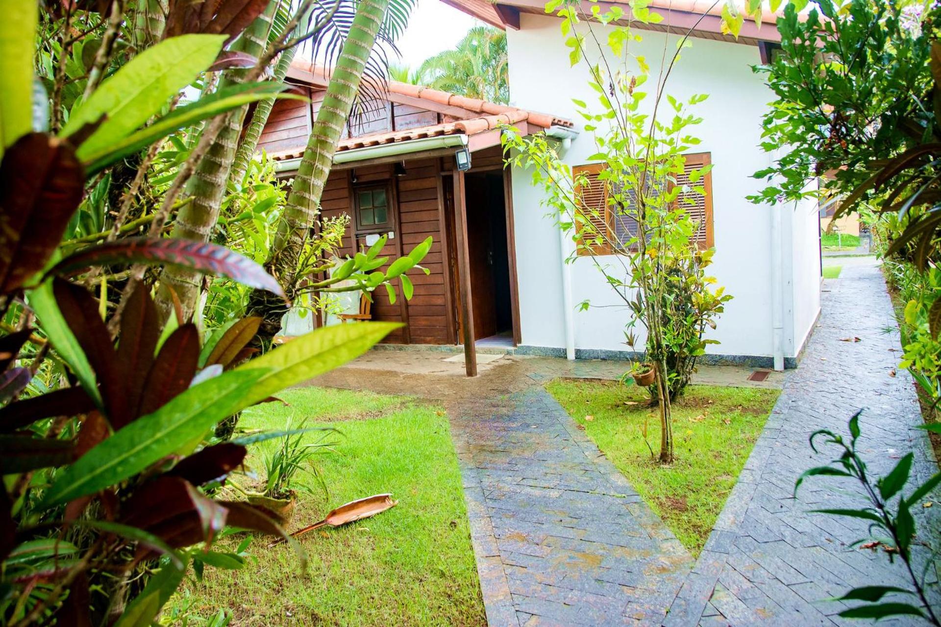 Casa c Piscina e Churrasq na Praia da Boraceia SP