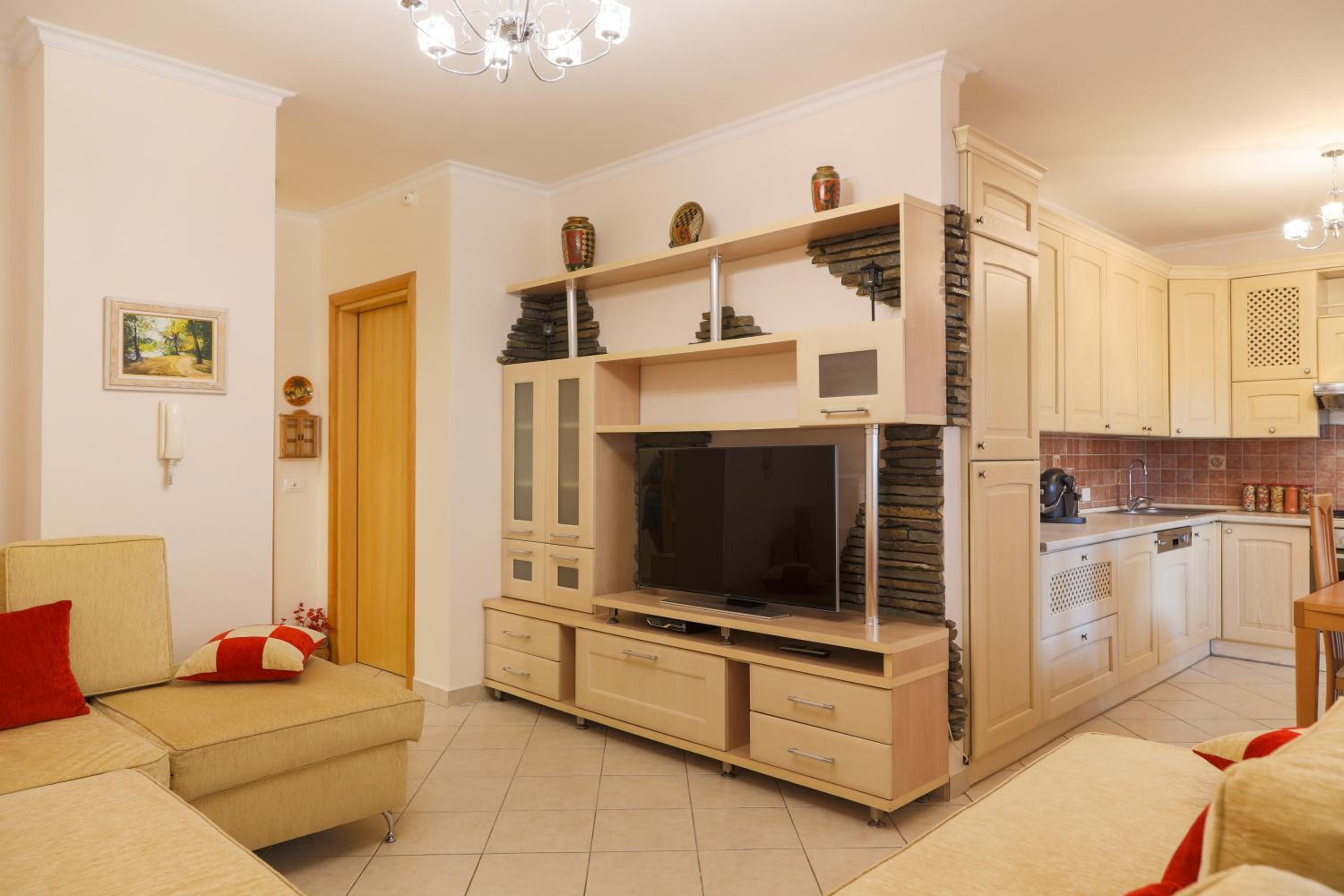 ''Garden of Happiness'' Apartment