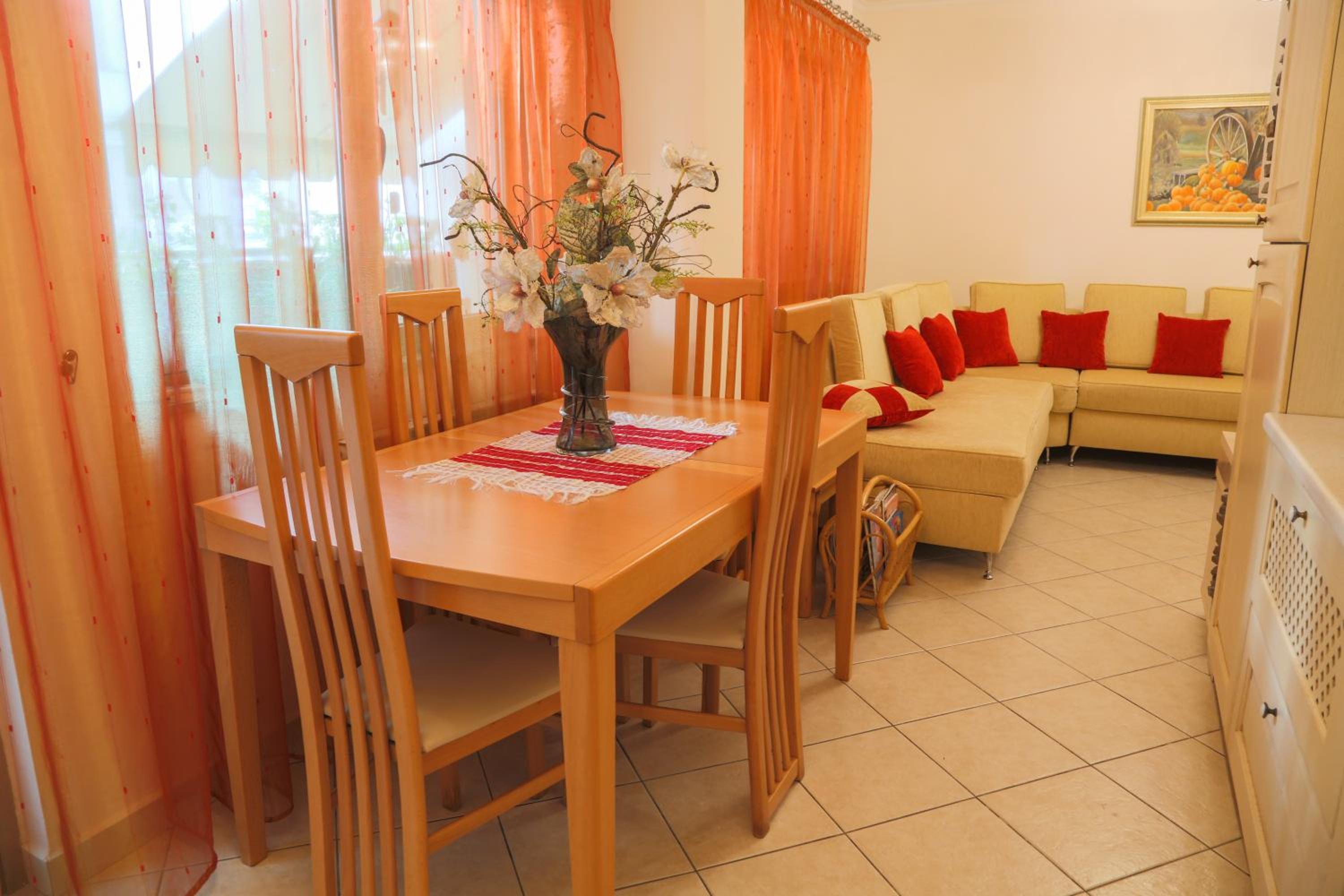 ''Garden of Happiness'' Apartment