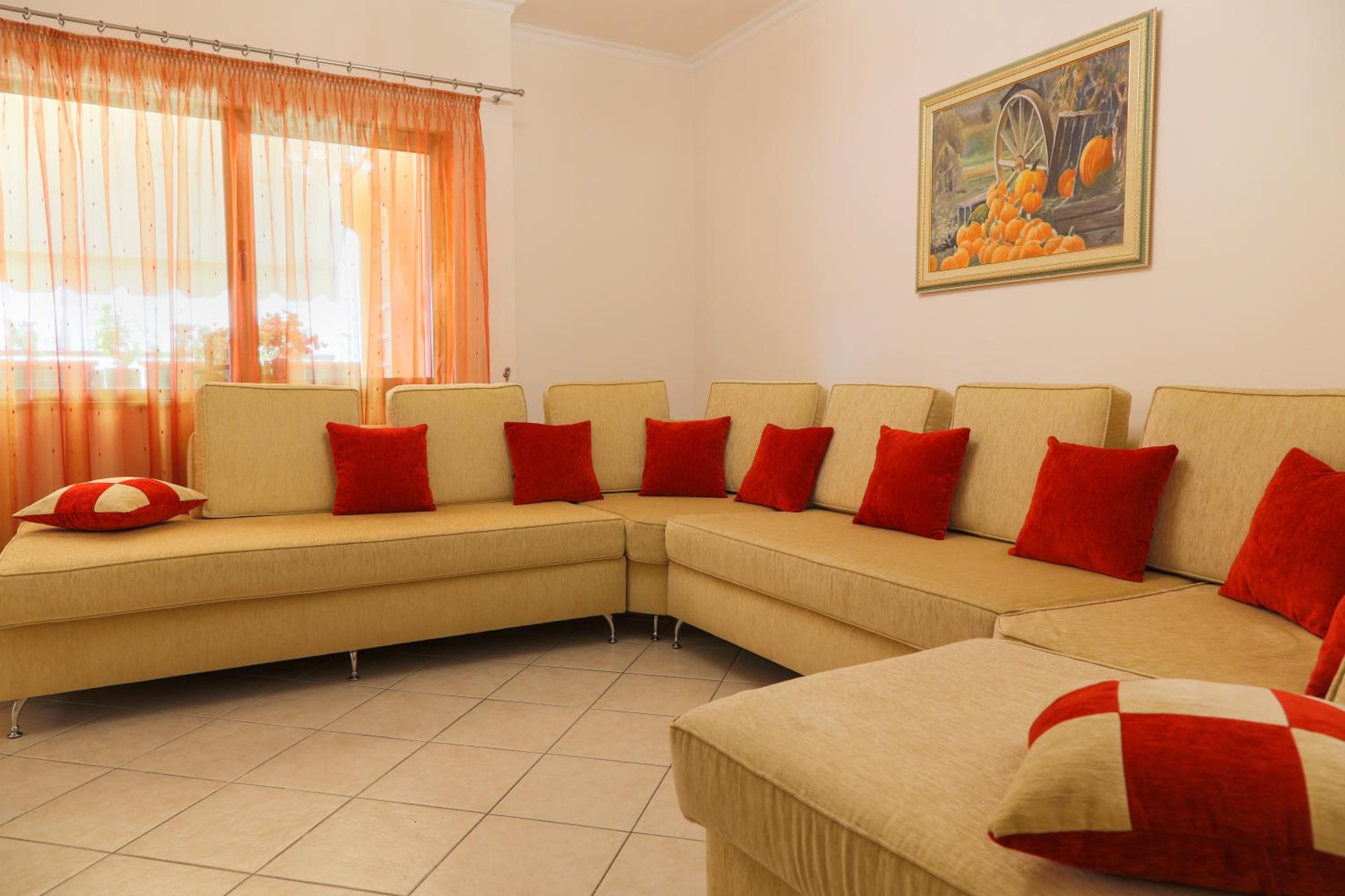 ''Garden of Happiness'' Apartment
