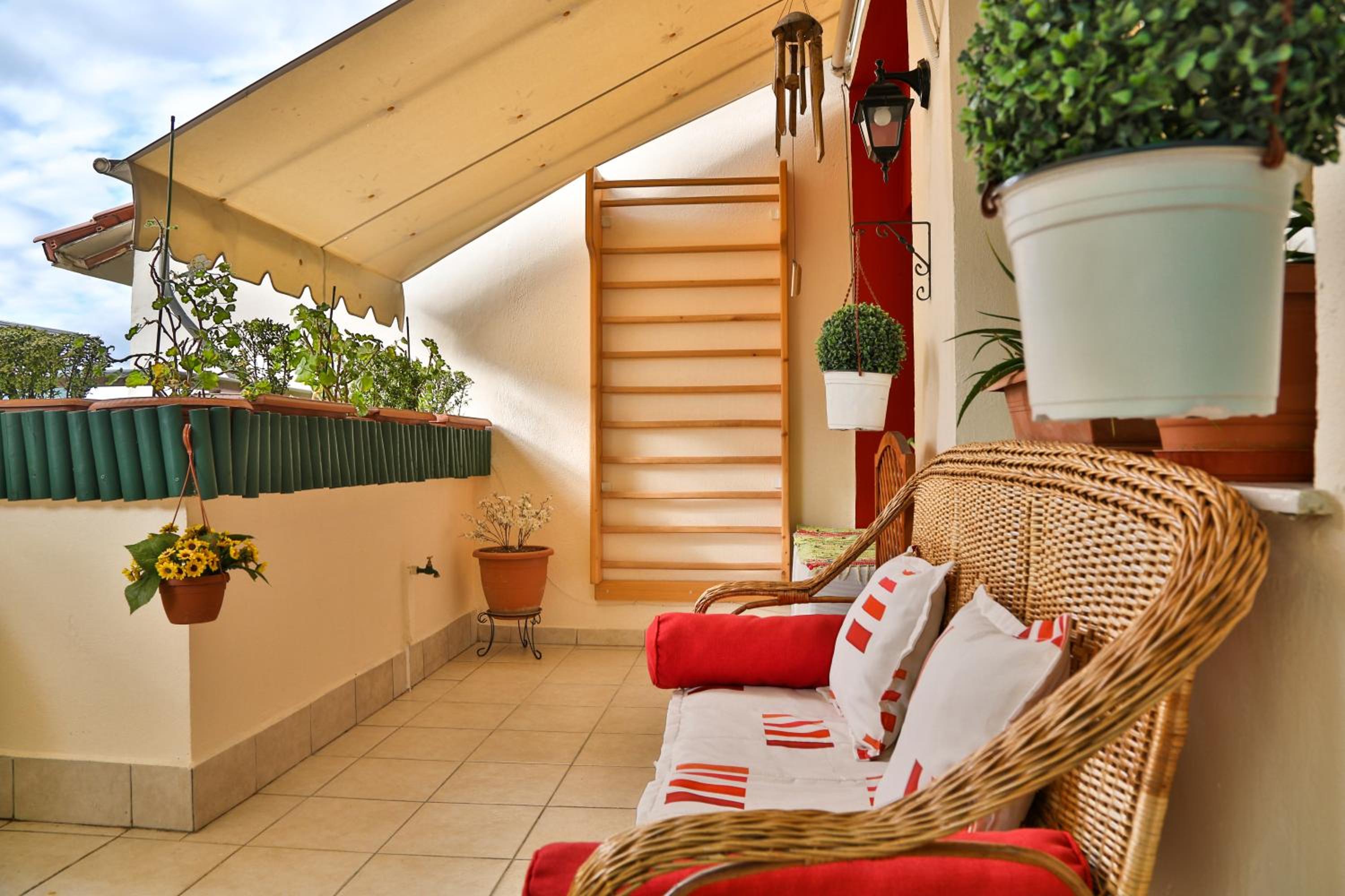 ''Garden of Happiness'' Apartment
