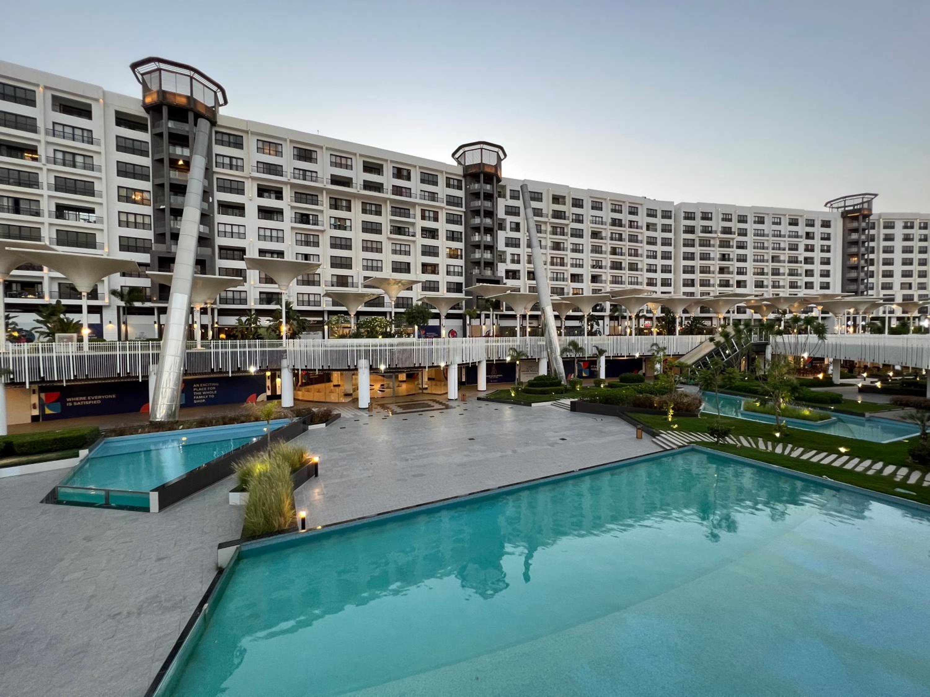 Lovely hotel apart in front Auc