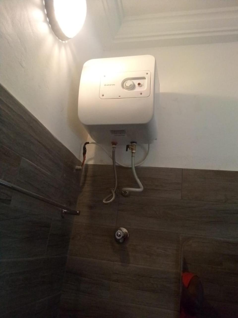 SUCCESS APARTMENTS - 1BEDROOM, Adjiringanor