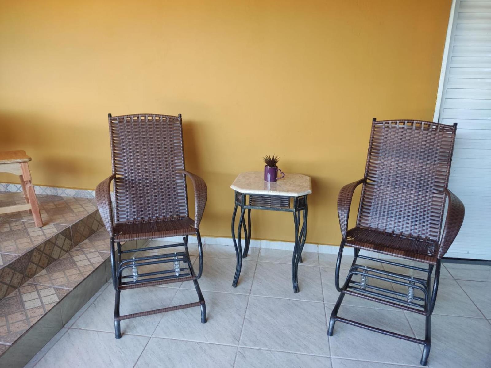CASA 3 QUARTOS BROTAS