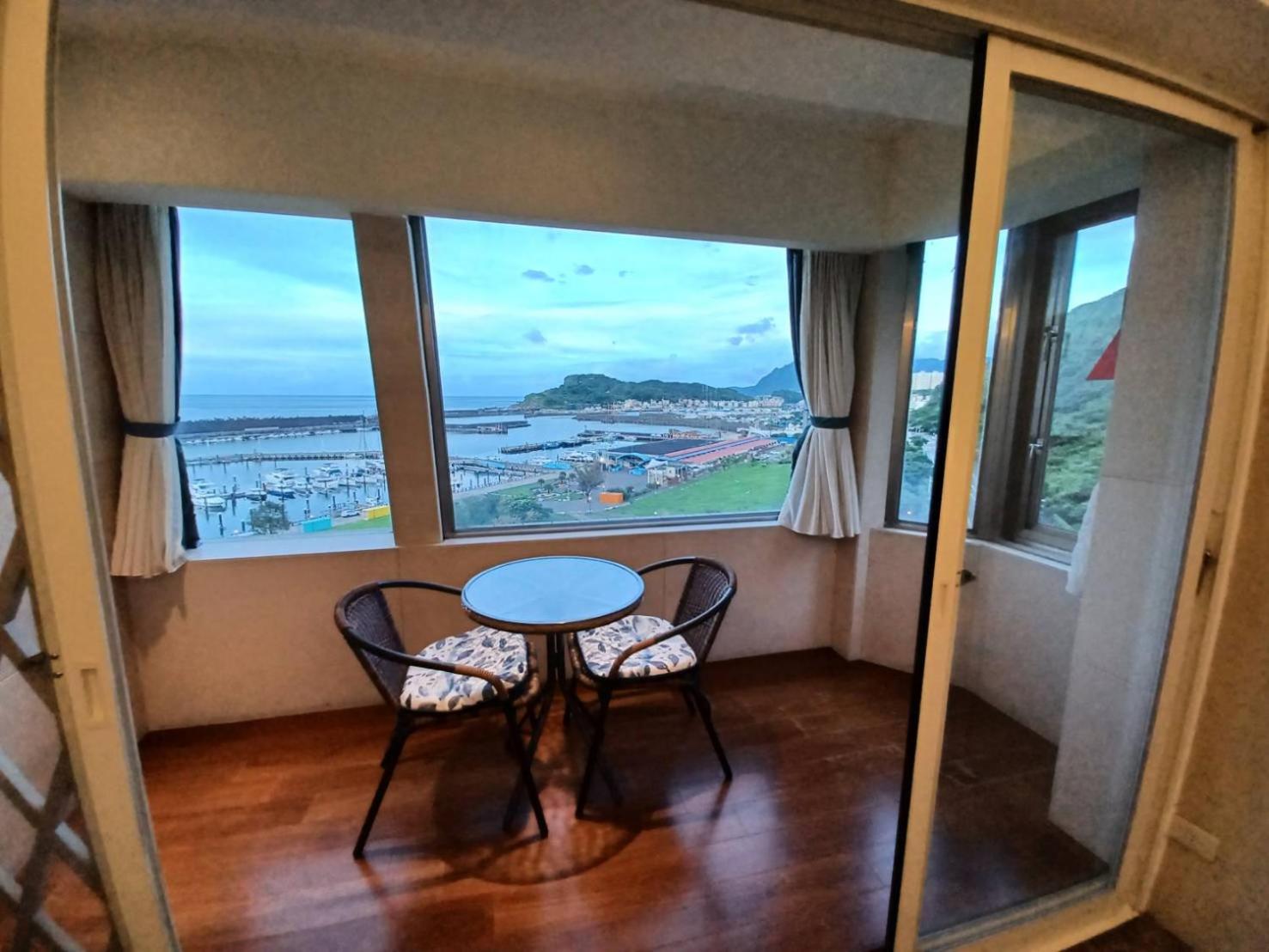 Blue Ocean Hotel