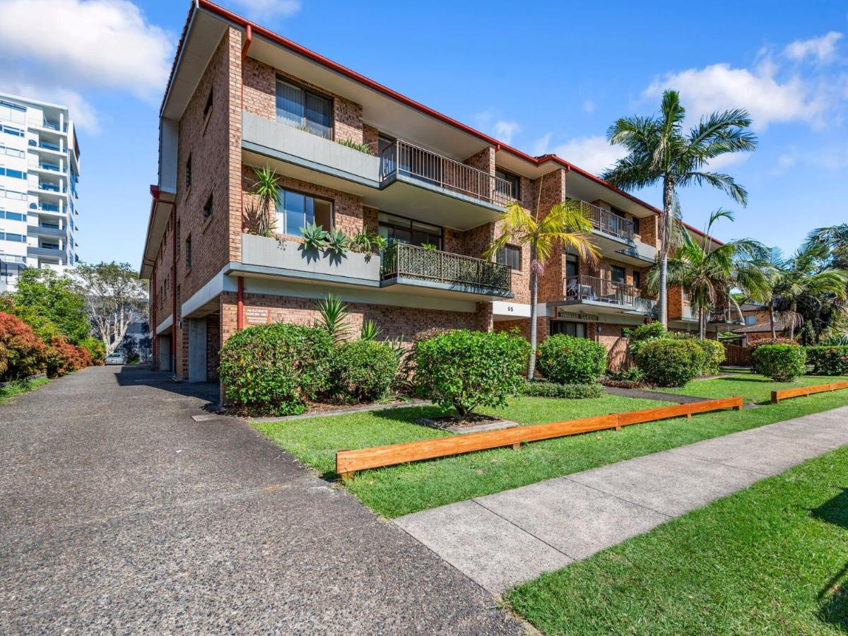 Hawaiian Gardens Unit 22