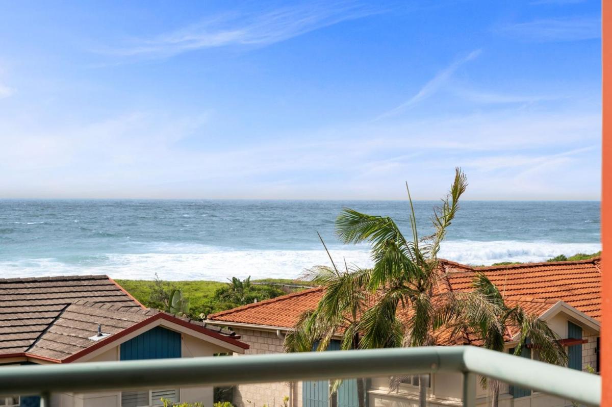 Aqualuna Beach Resort Unit 47