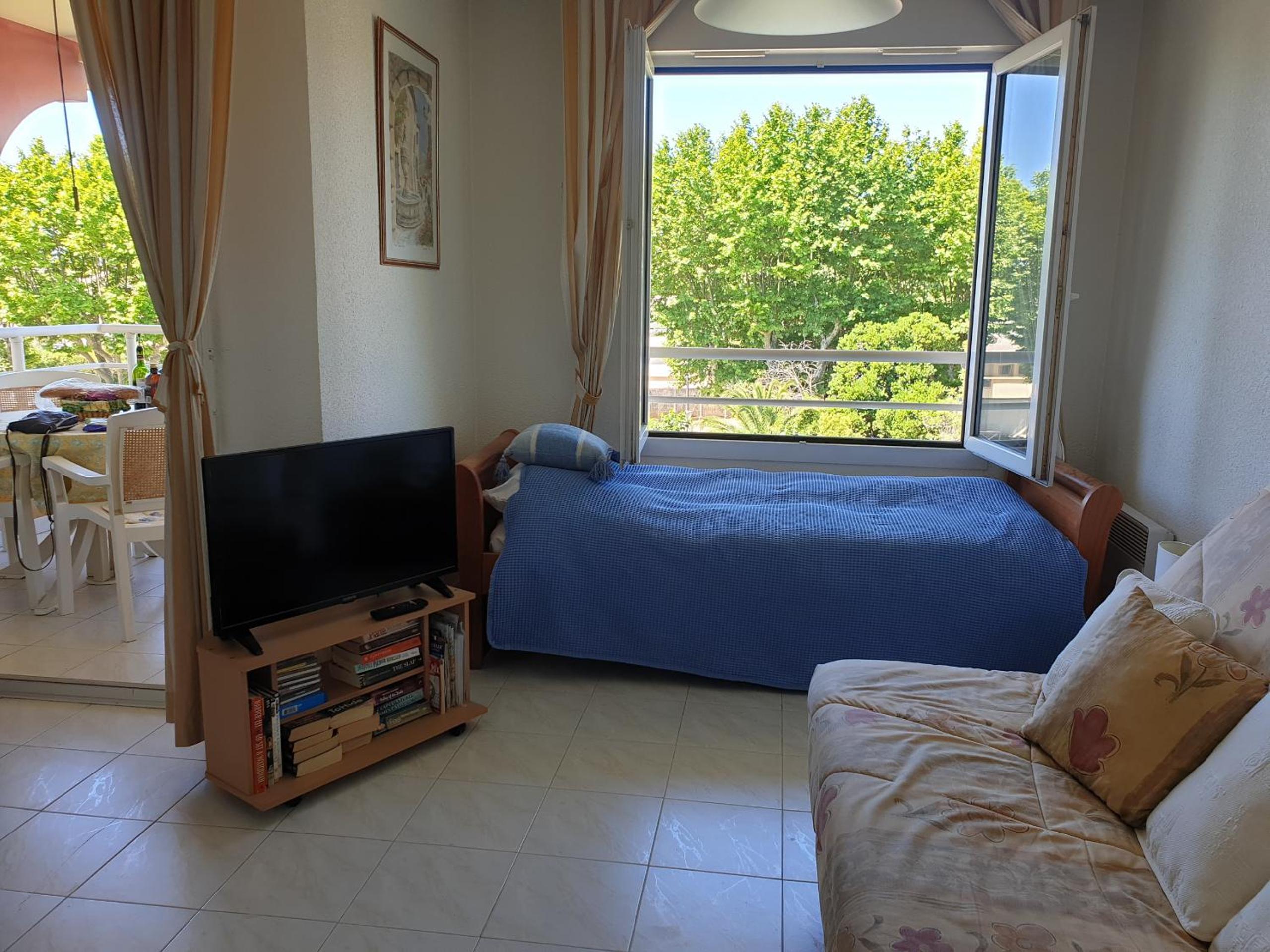 Photo 12