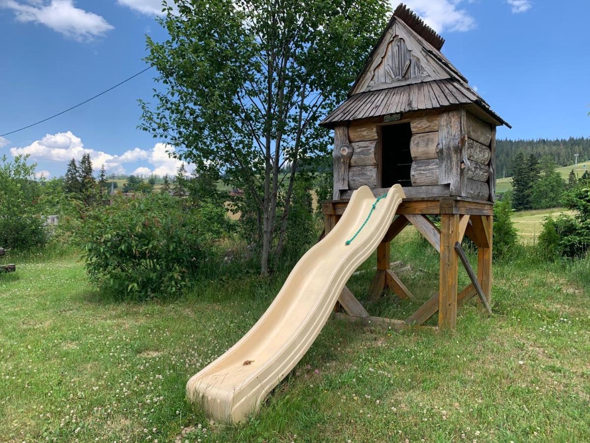 Domki na wzgórzu