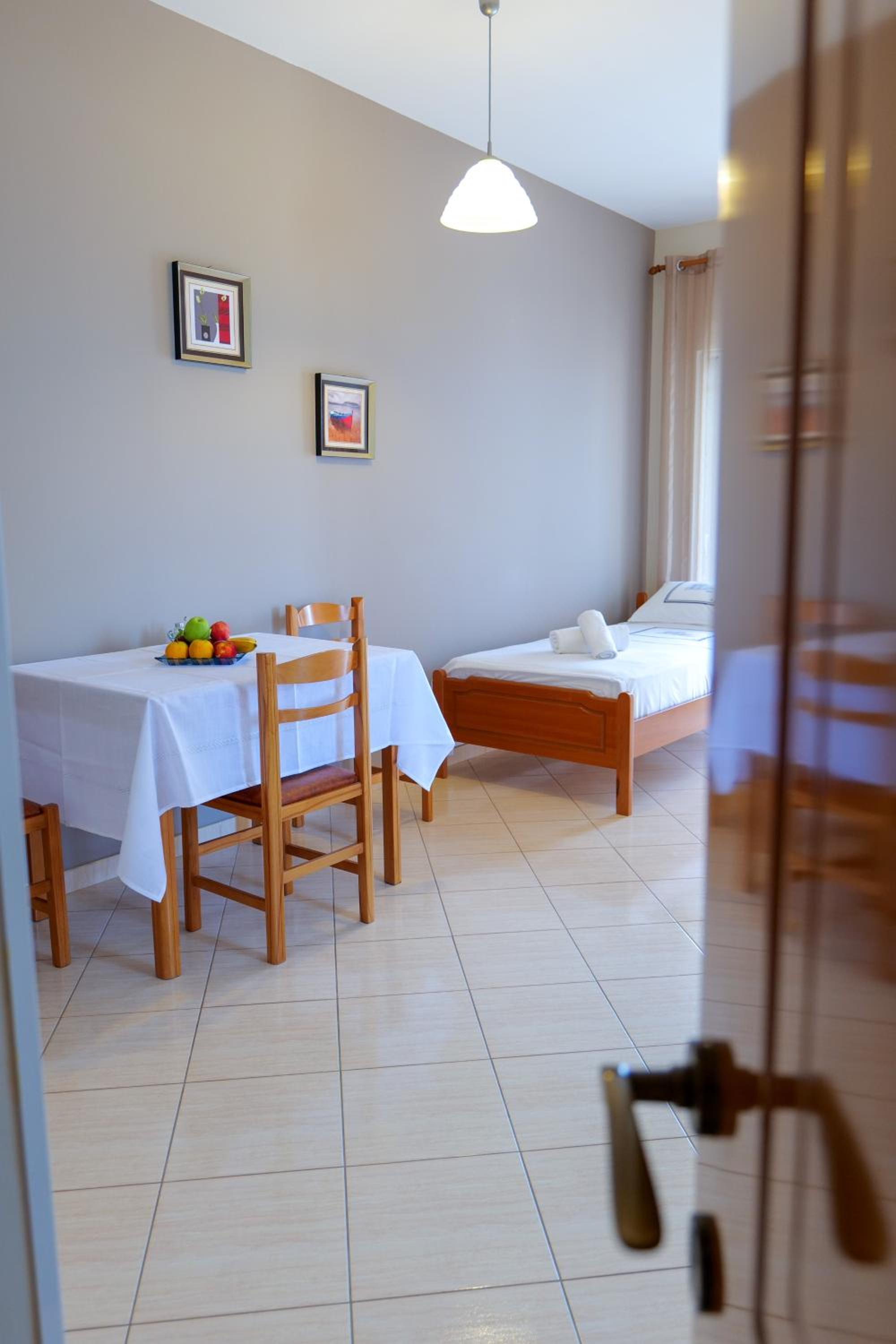 Elidon Apartments