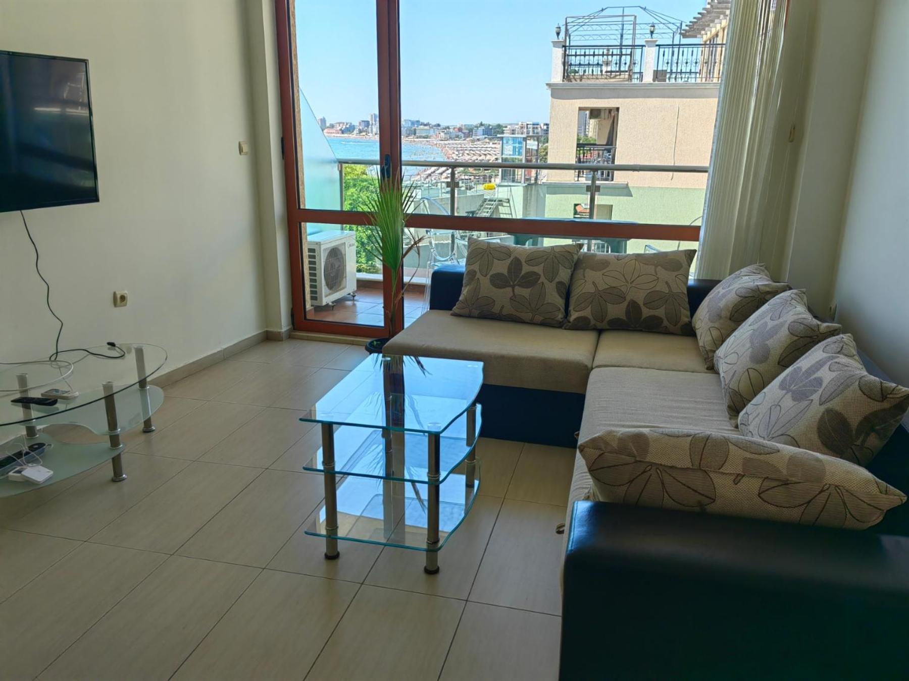Beachfront Apartments by Marty's view 4