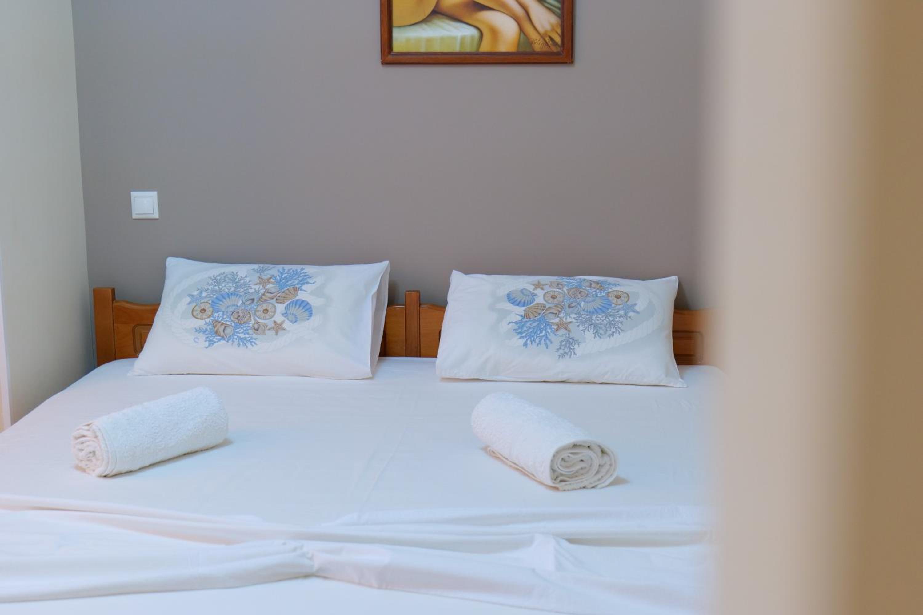 Elidon Apartments