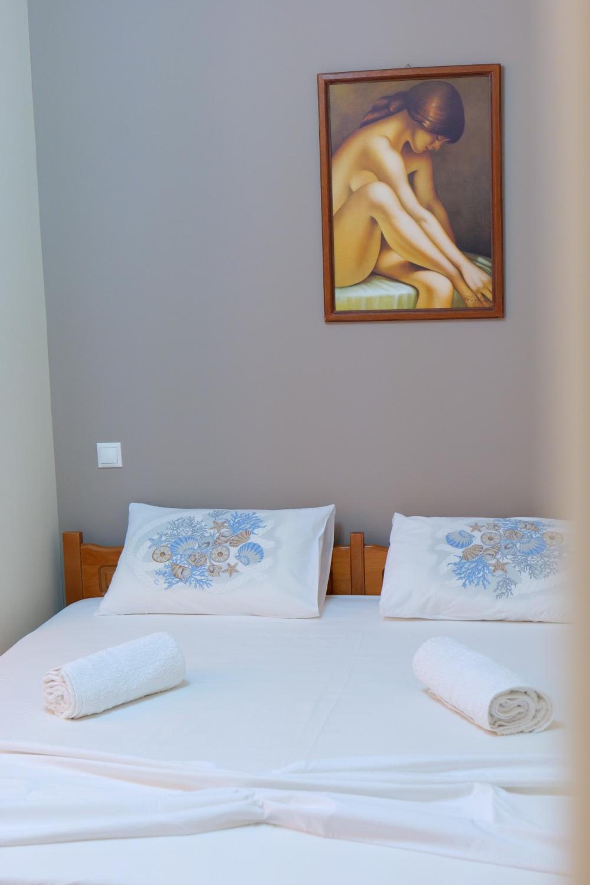 Elidon Apartments