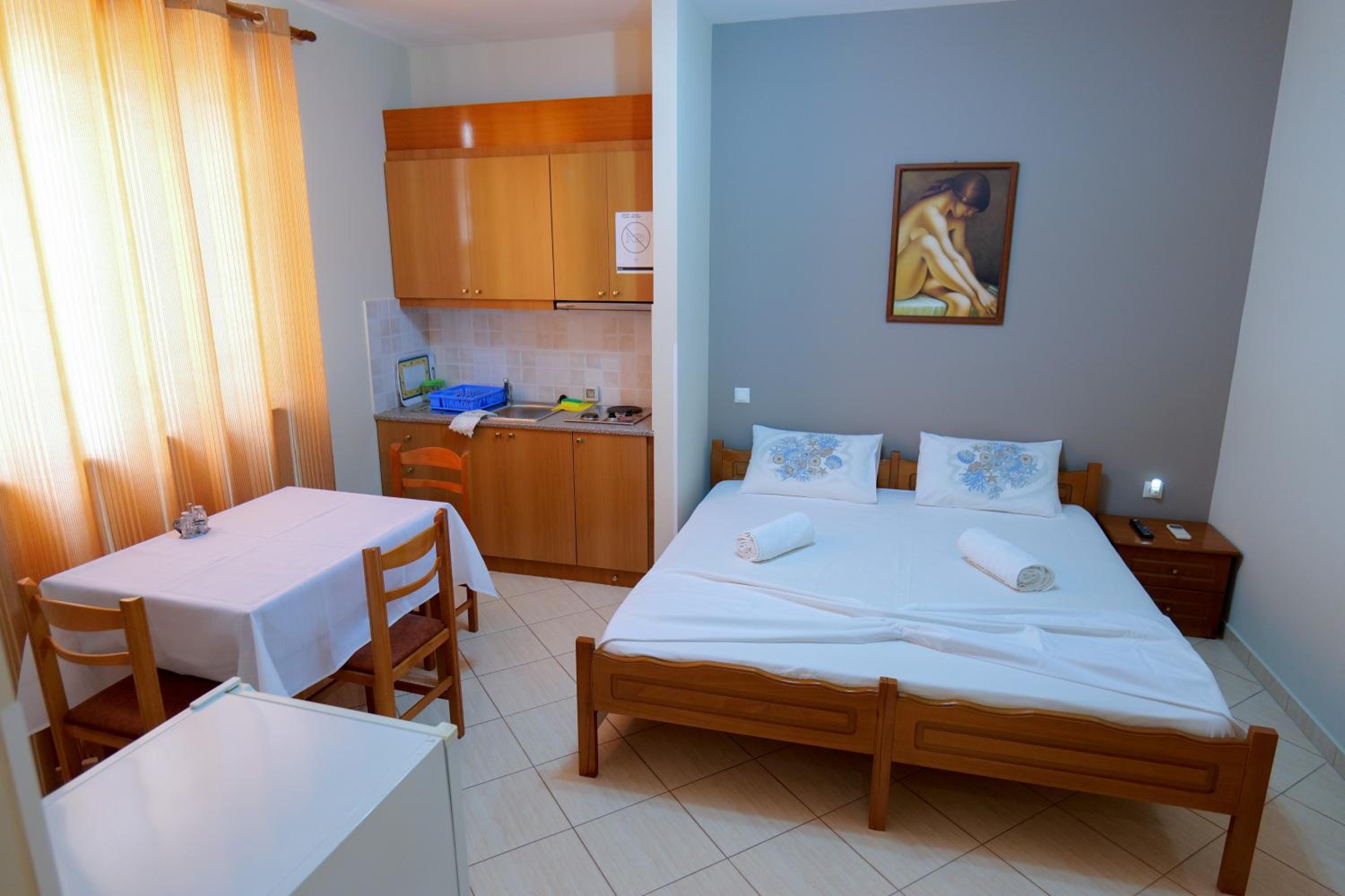 Elidon Apartments