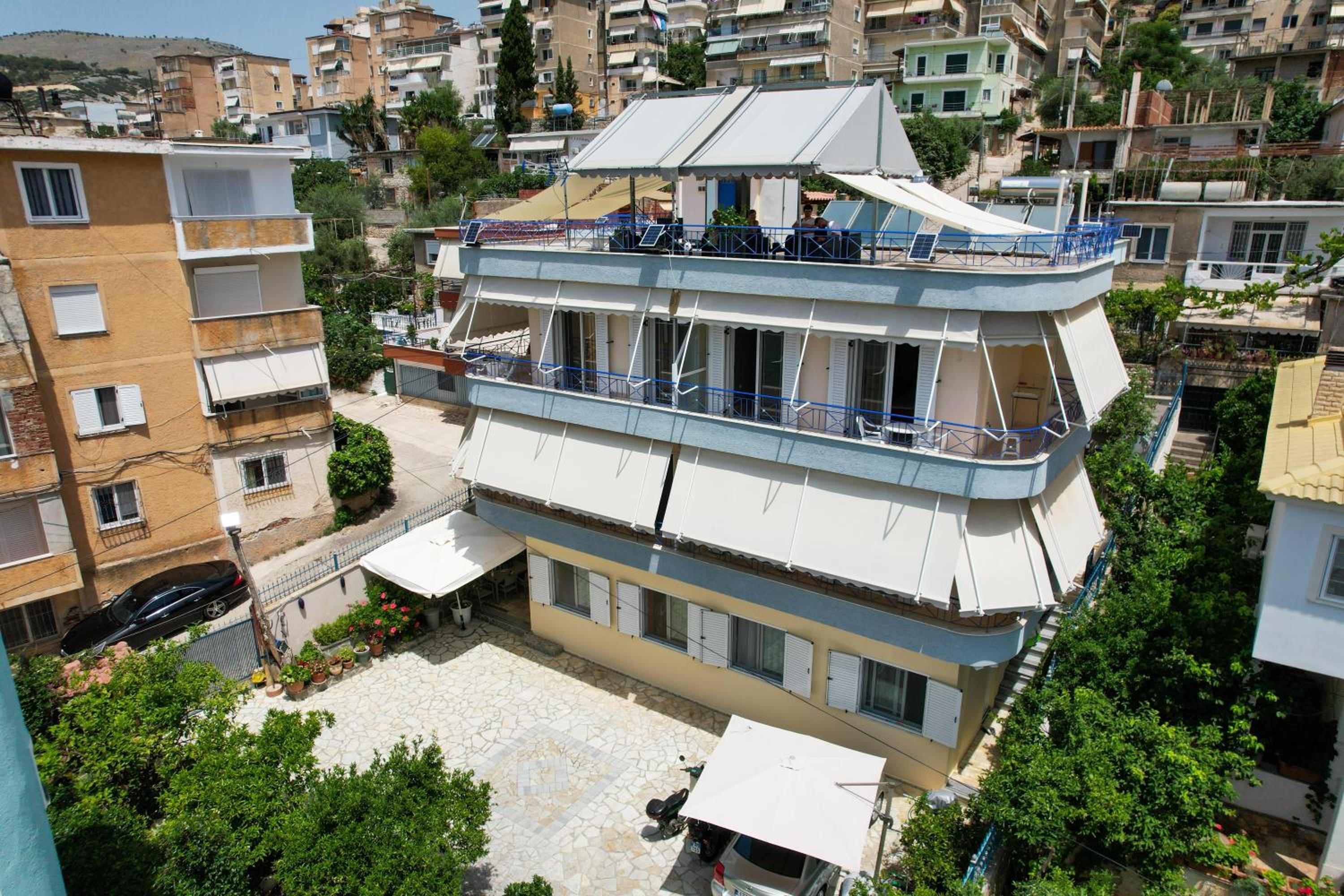 Elidon Apartments