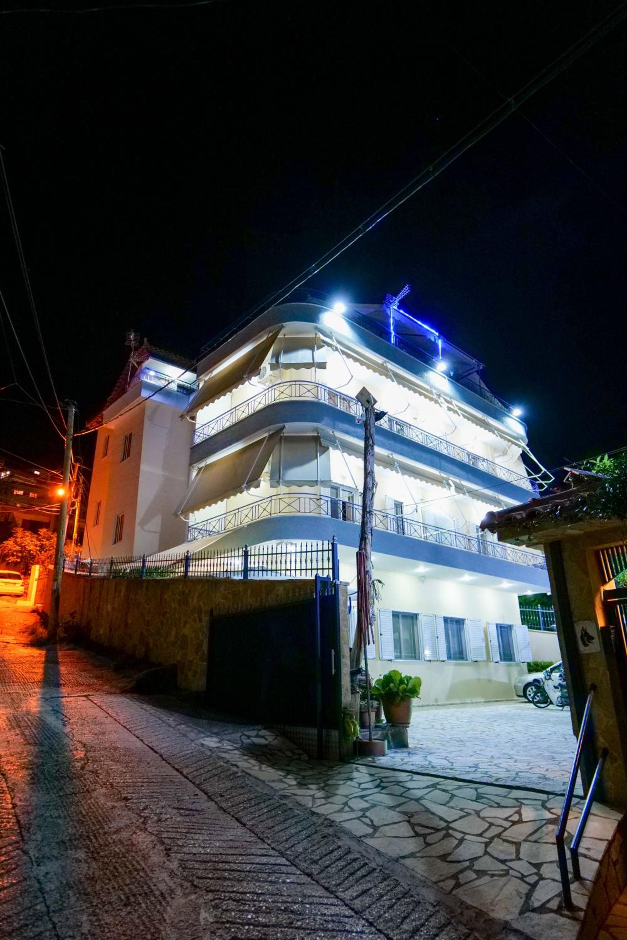 Elidon Apartments