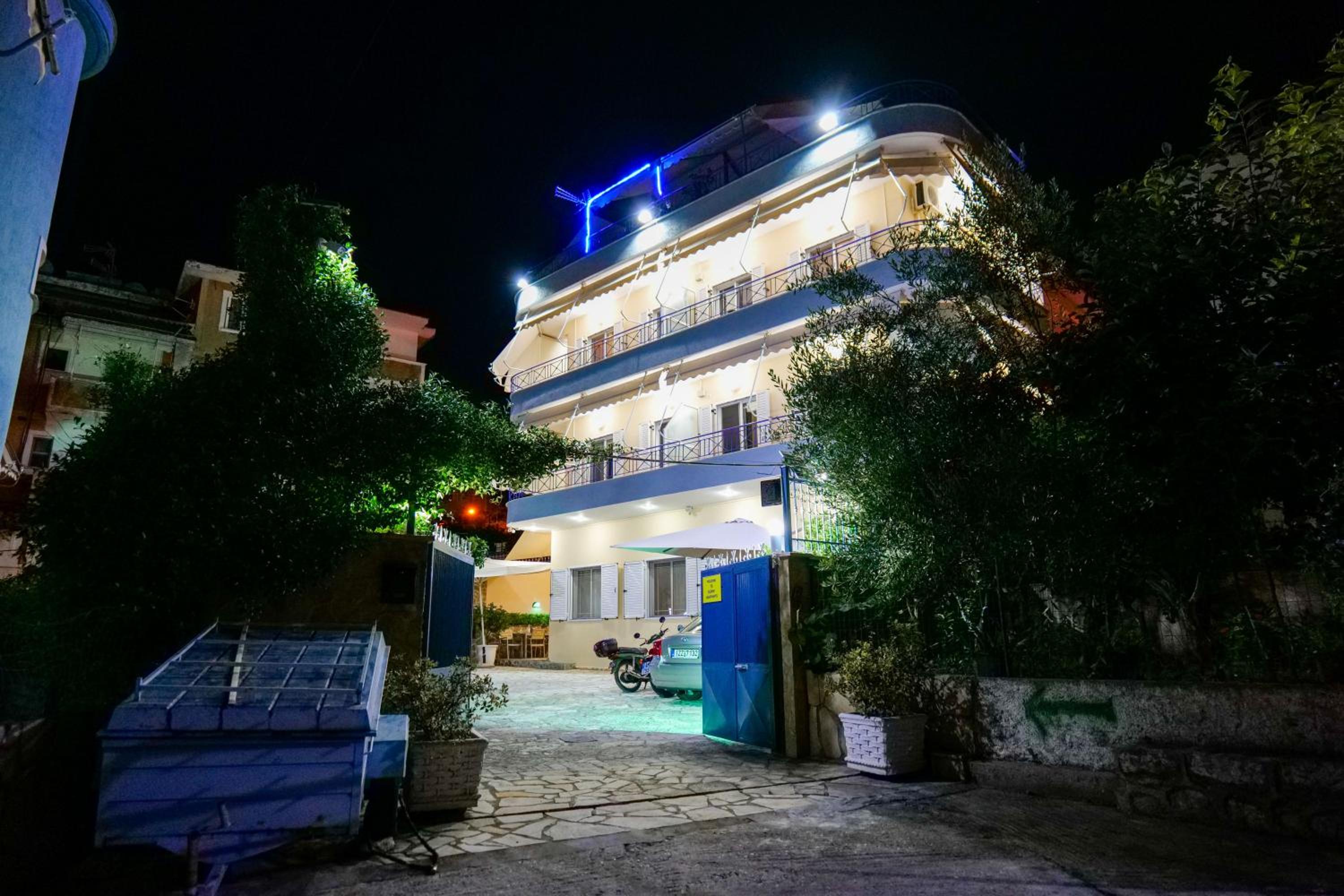 Elidon Apartments